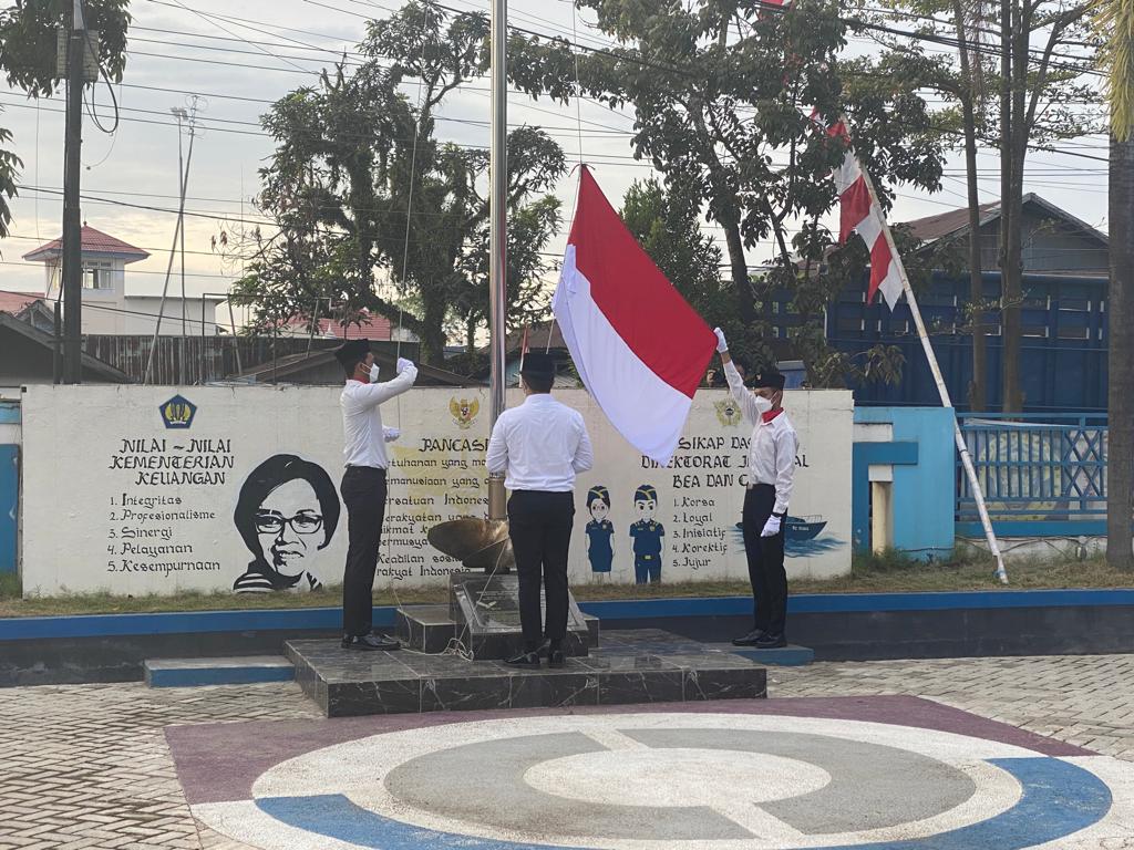 Semarak Upacara Bendera HUT Republik Indonesia ke-77 Kemenkeu Satu Kalimantan Selatan