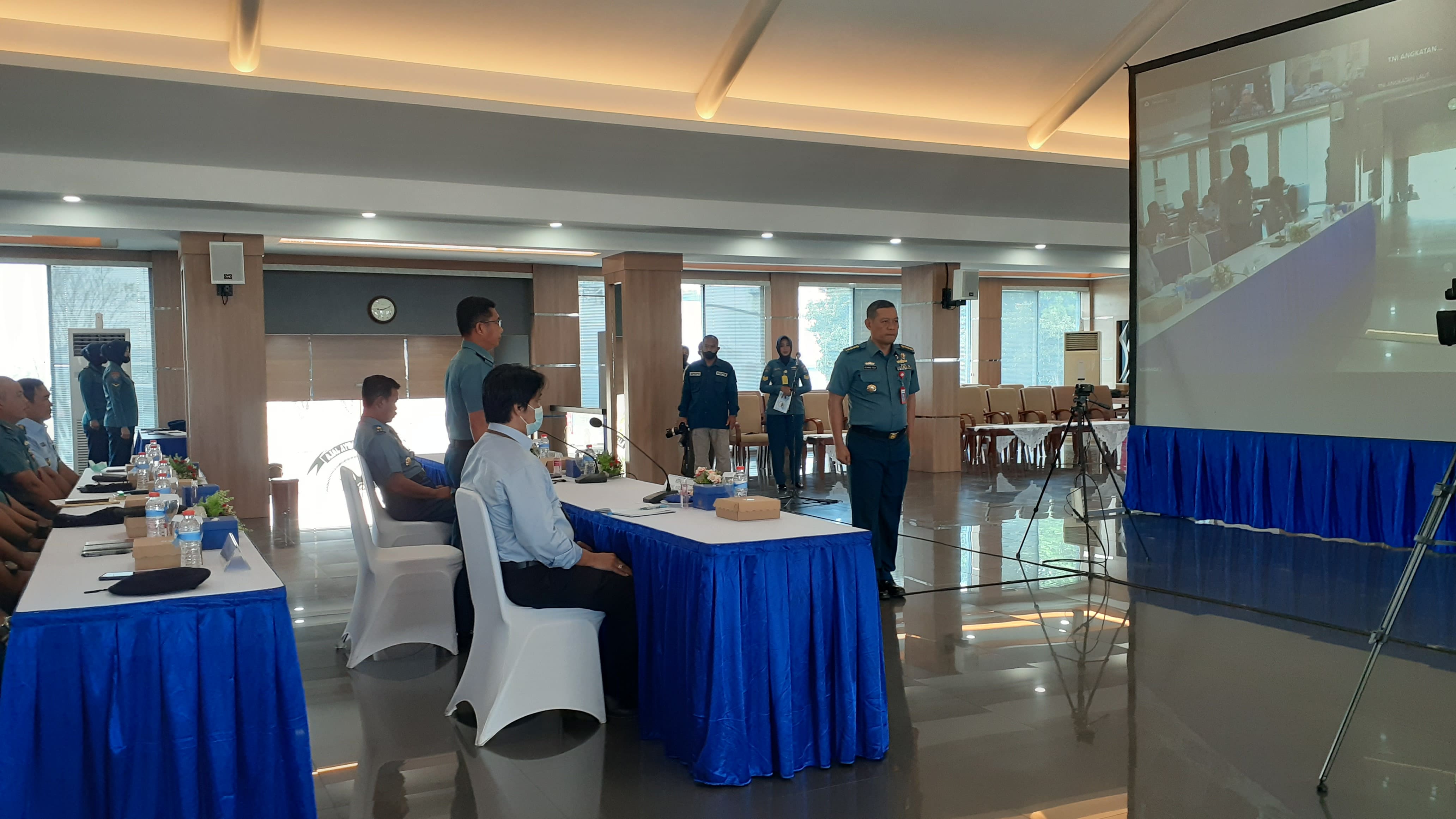 Dua eks Kapal Perang RI, KRI Teluk Penyu-513 dan KRI Teluk Mandar-514, Laku Terjual Lelang