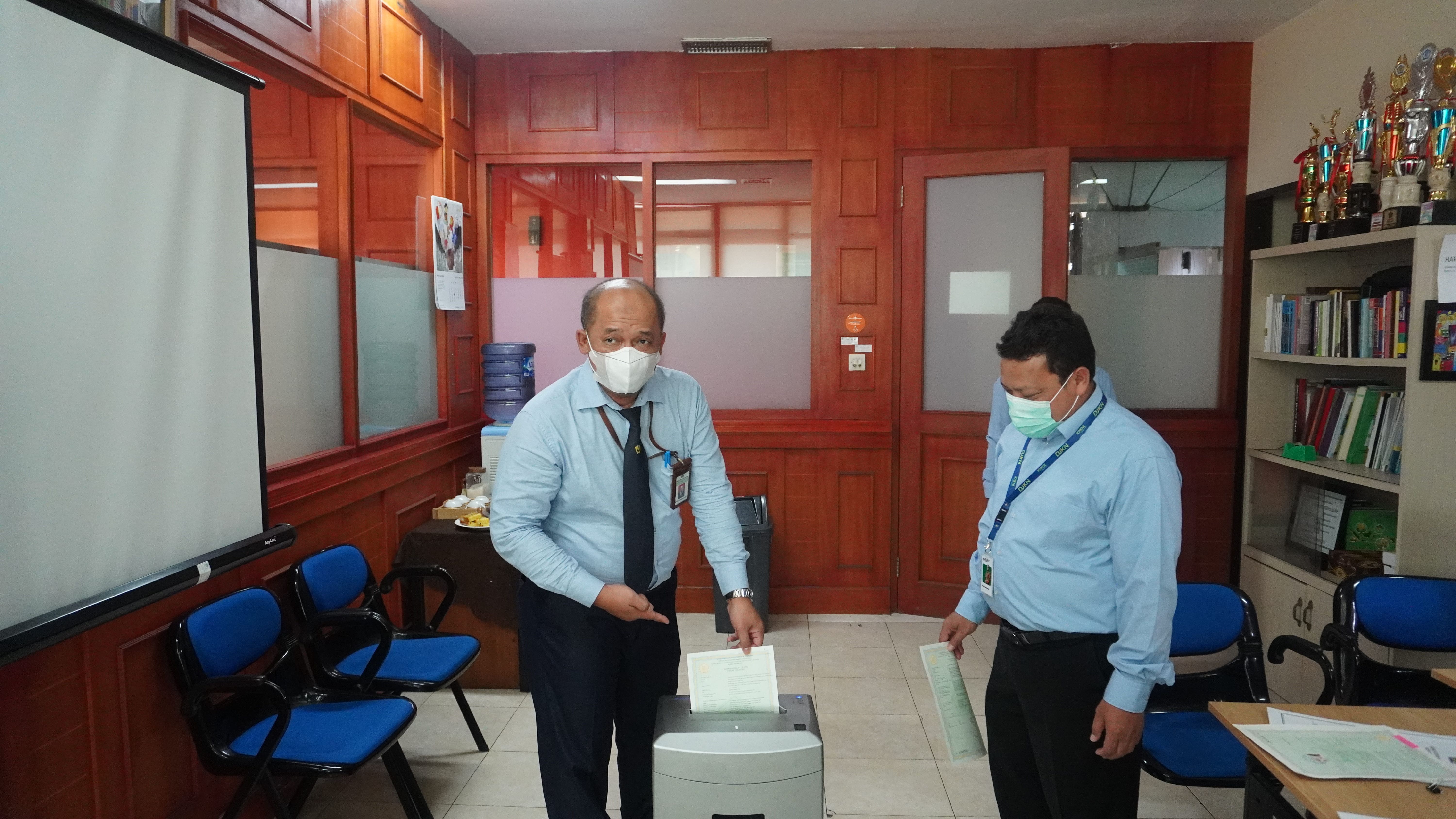 Musnahkan Security Paper Rusak, KPKNL Semarang Jamin Pengamanan Lelang