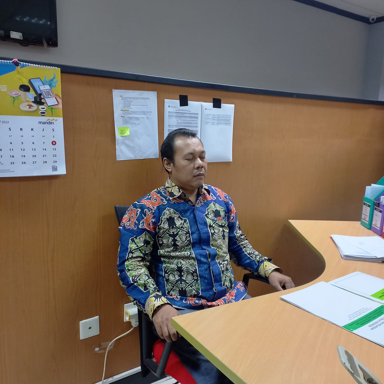 Memanfaatkan Waktu Istirahat di Kantor dengan Melatih Mindfulness