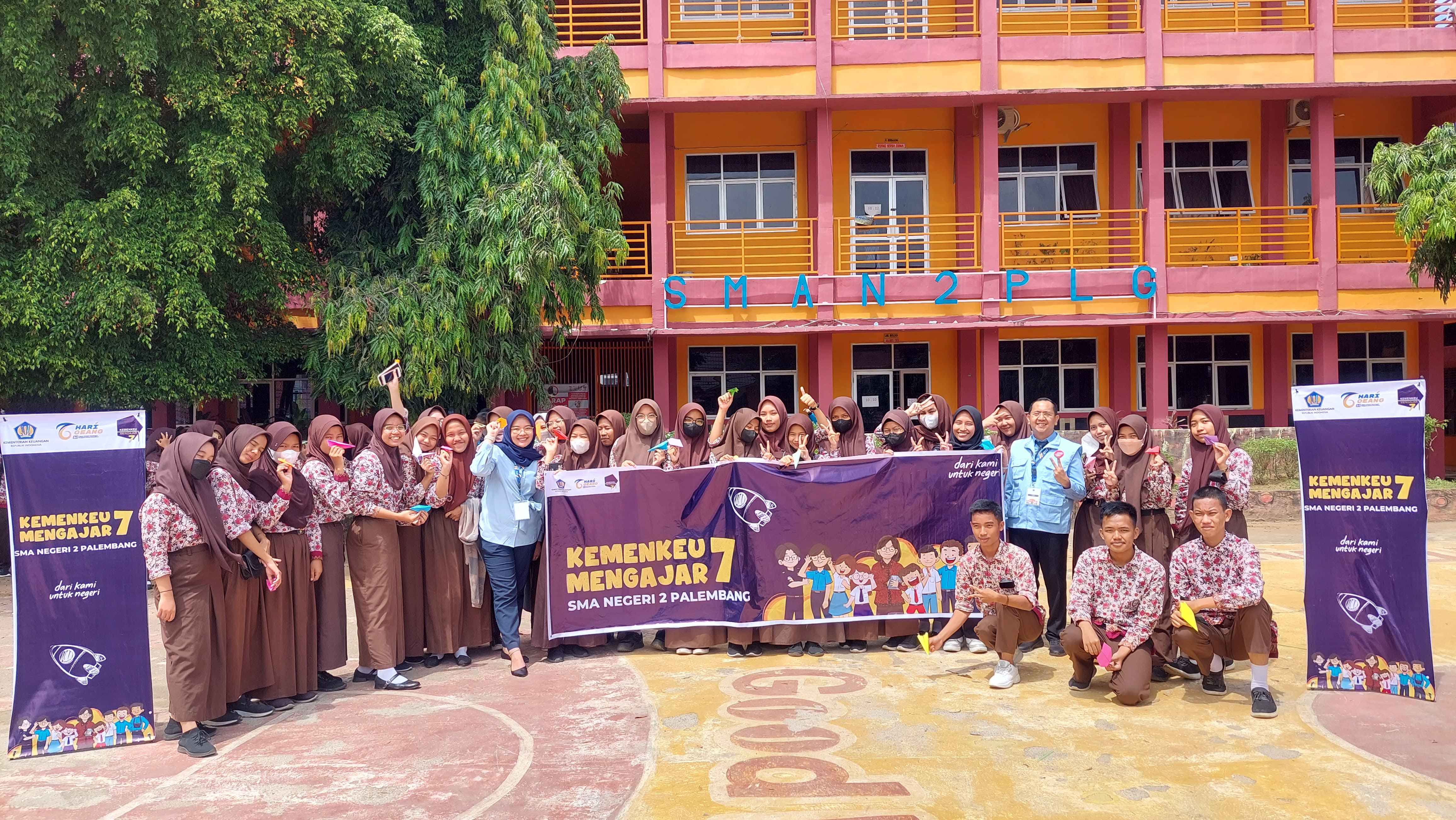 Kemenkeu Mengajar 7 Palembang Berikan Semangat di 5 Sekolah Palembang