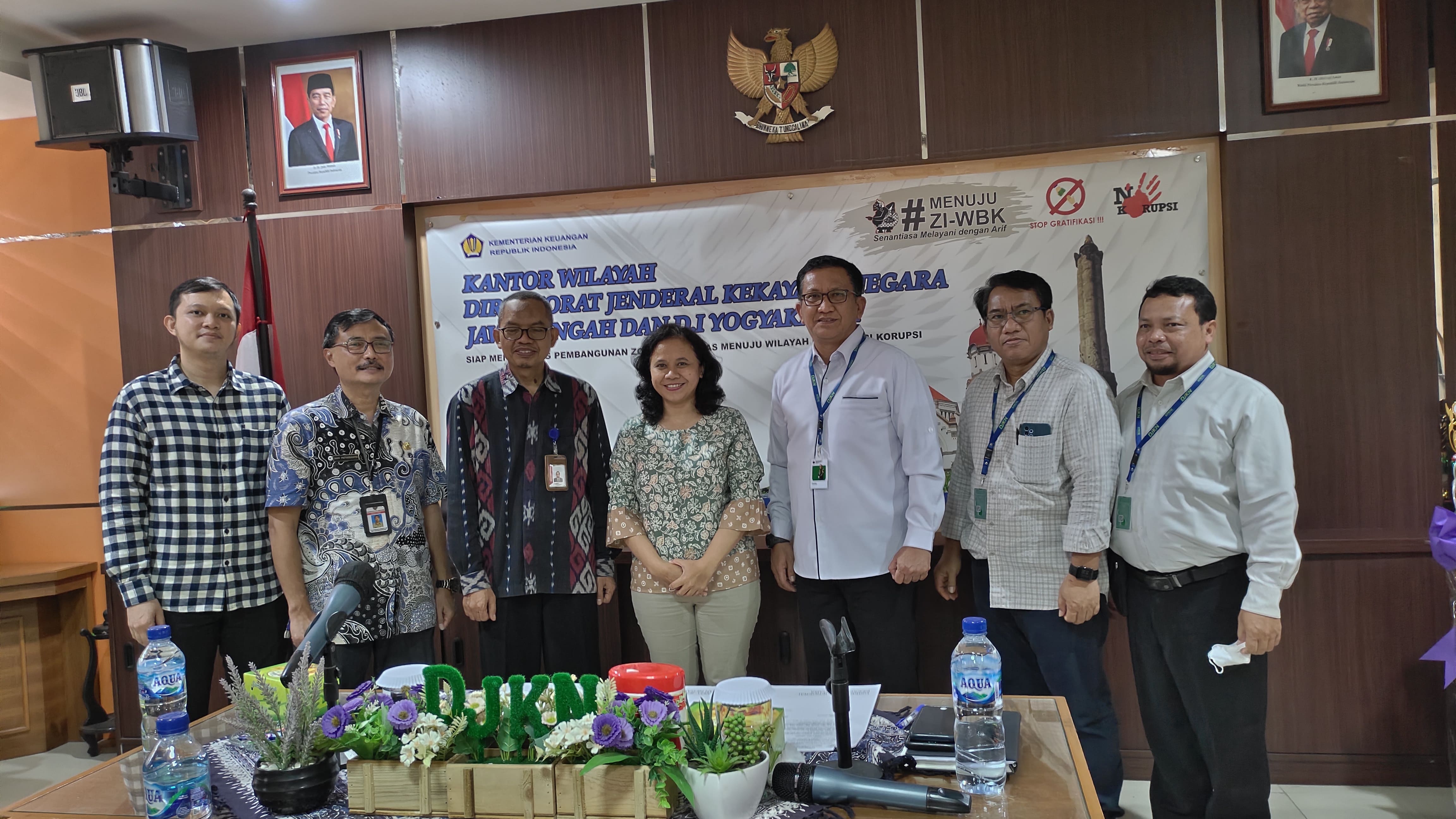 Menyambut HAKORDIA 2022, KPKNL Semarang Terima Titipan Barang Gratifikasi dari KPK