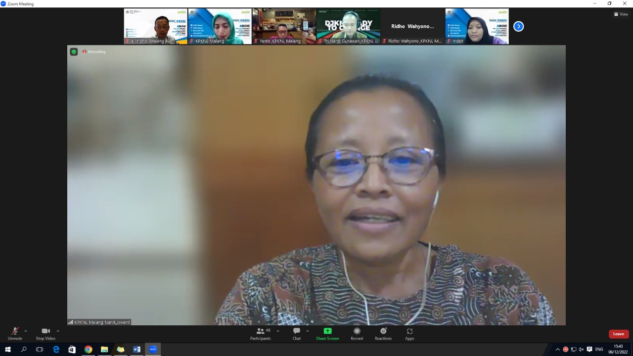 Selaras KPKNL Malang : Mengenal Keindangan Bunga Anggrek