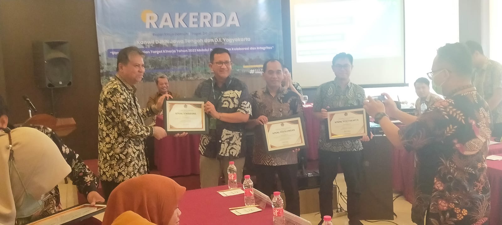 Borong Lima Penghargaan, KPKNL Semarang Gemilang Di Tahun 2022