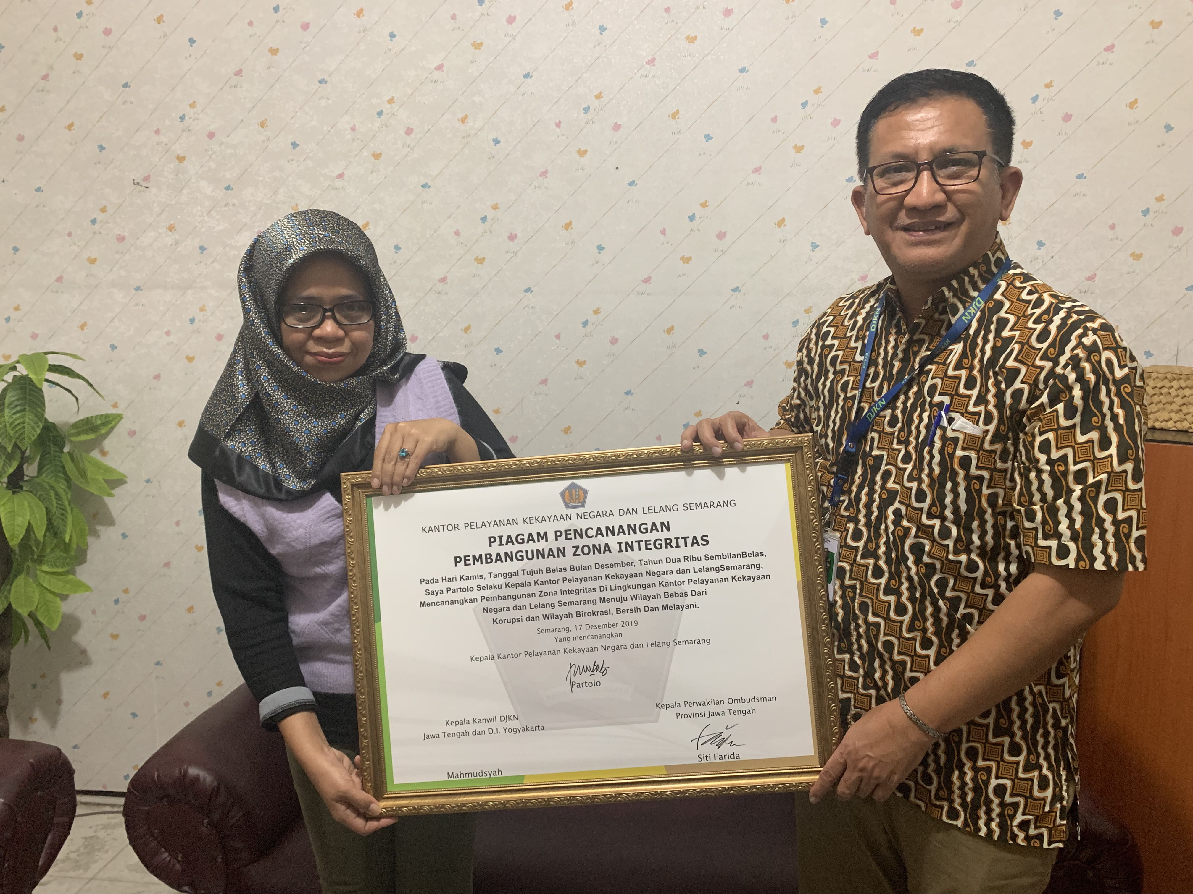 Optimis Raih Predikat Zona Integritas Wilayah Bebas dari Korupsi, KPKNL Tanda Tangani Piagam Pencanangan Bersama Ombudsman