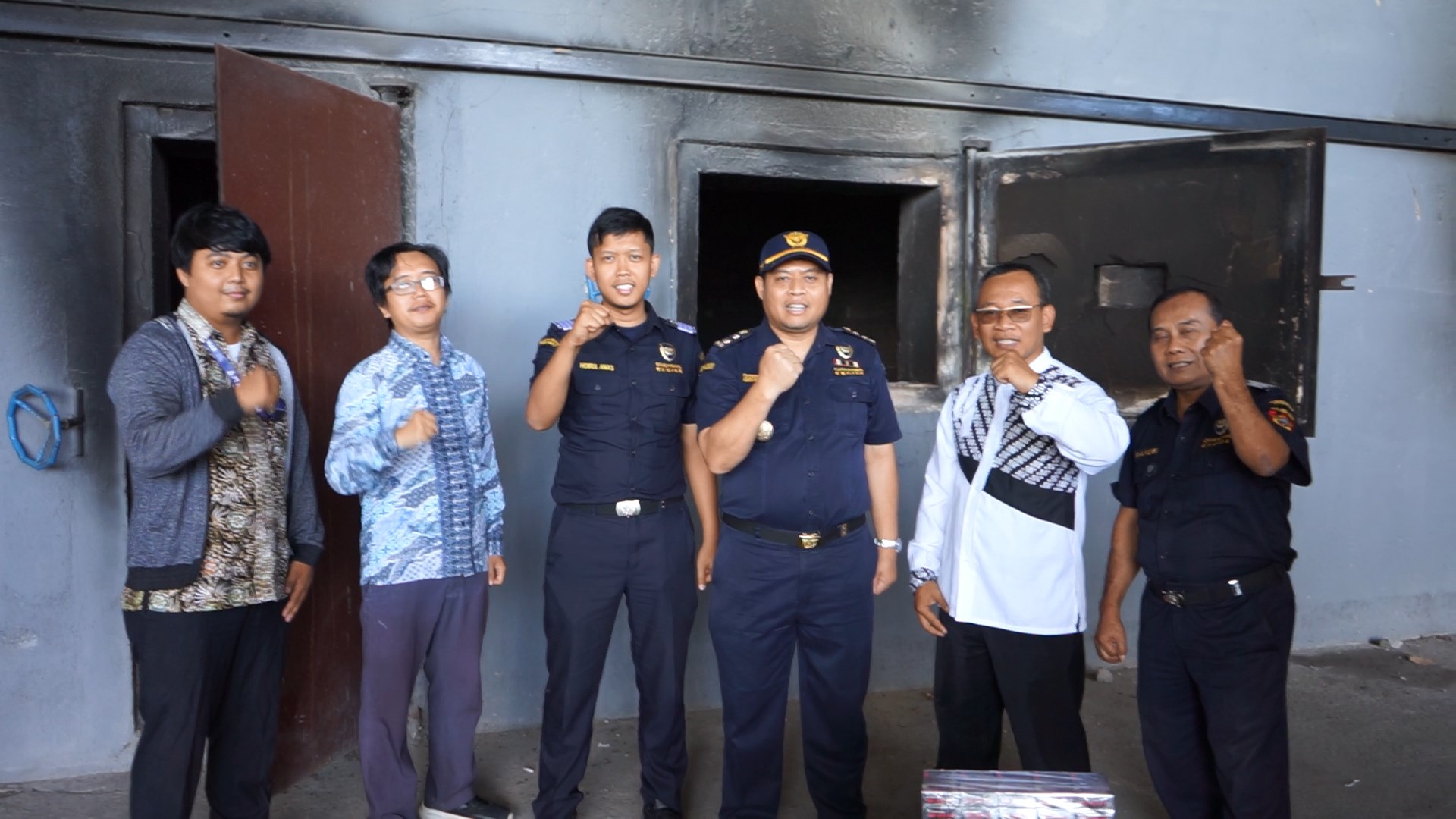 Sinergi KPKNL Malang-KPBC Malang dalam Gempur Rokok Ilegal