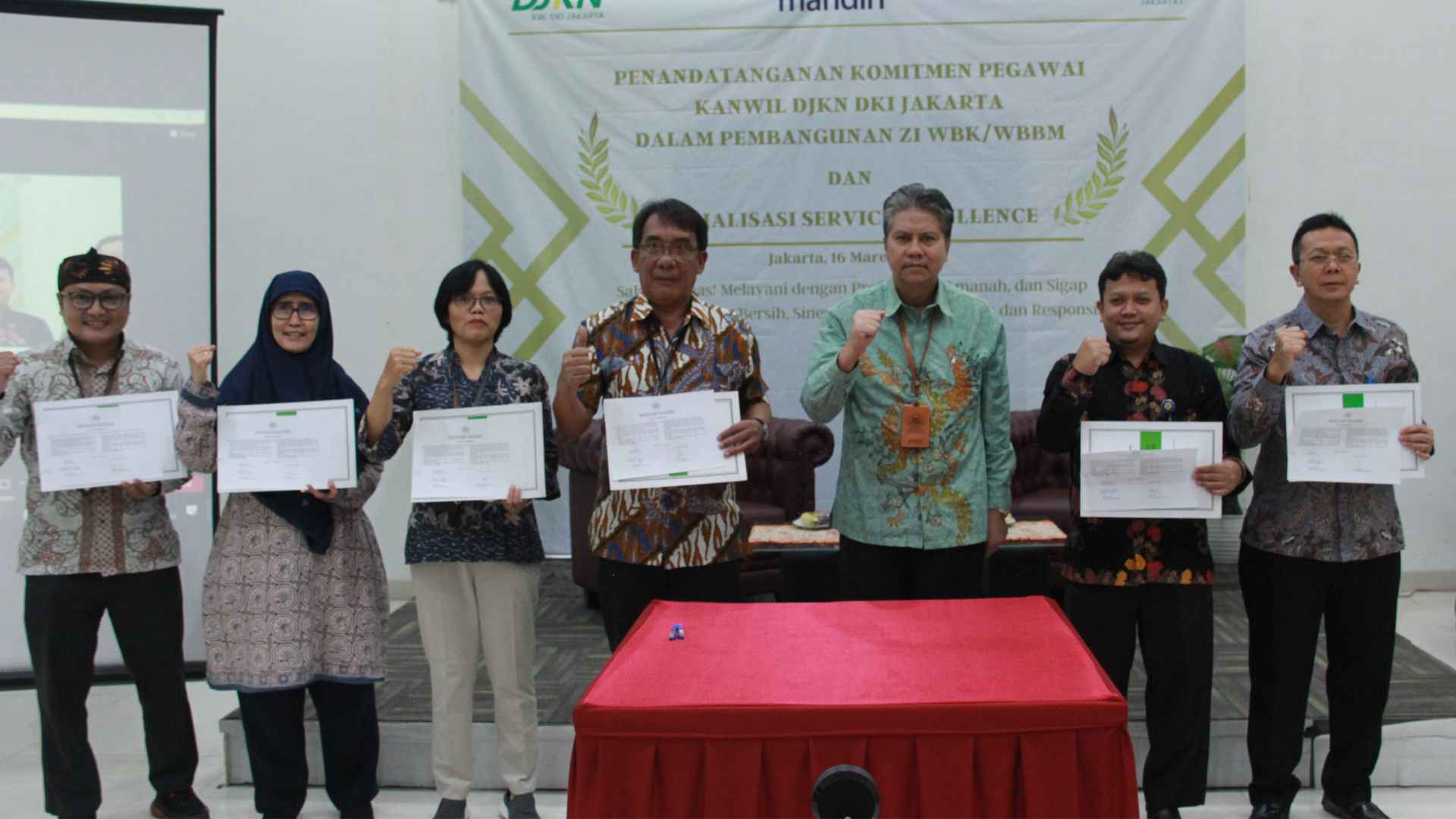 Penandatangan Maklumat Pelayanan, Pakta Integritas, dan Kebulatan Tekad Kanwil DJKN DKI Jakarta dalam Pembangunan ZI WBK-WBBM 2023