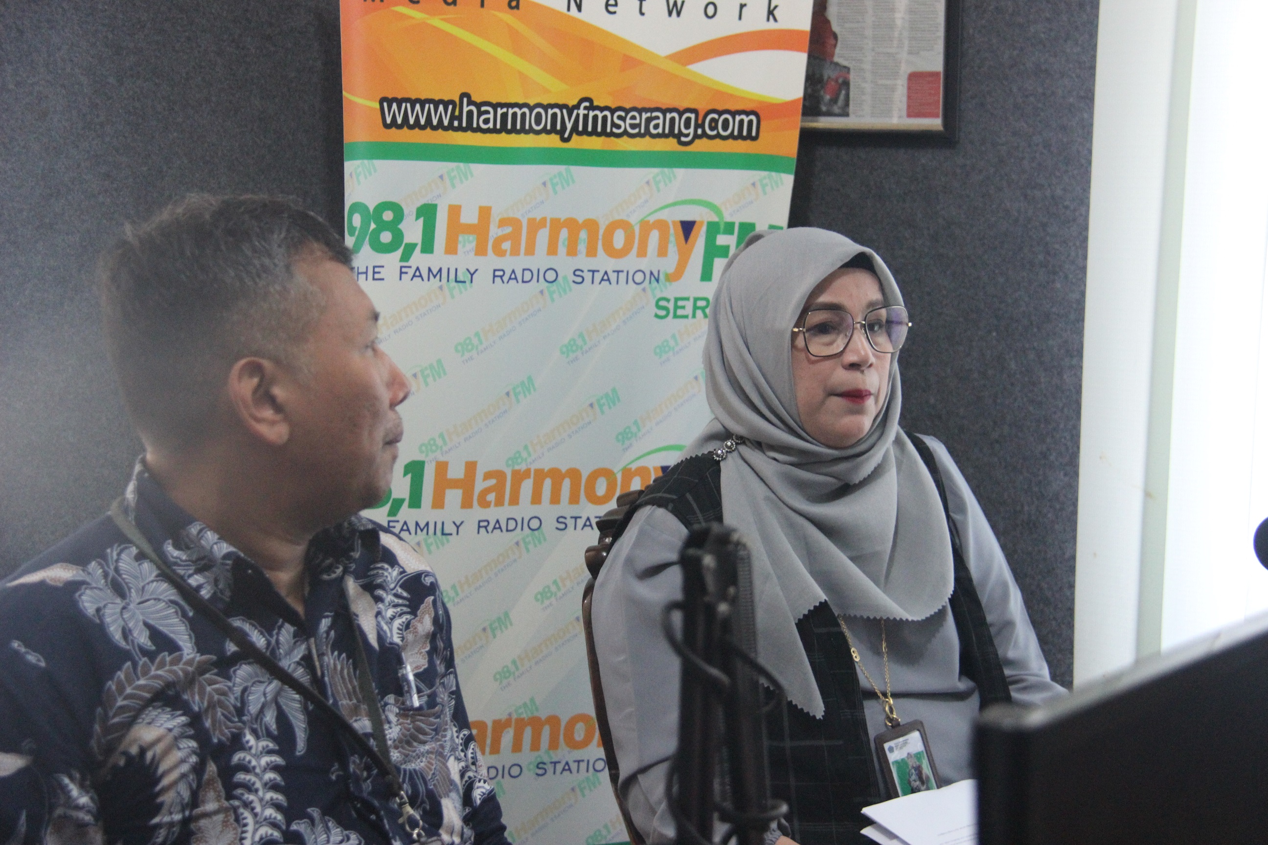 Memperkenalkan  Lelang Indonesia Dalam Talkshow on Air di Radio Harmony FM Serang