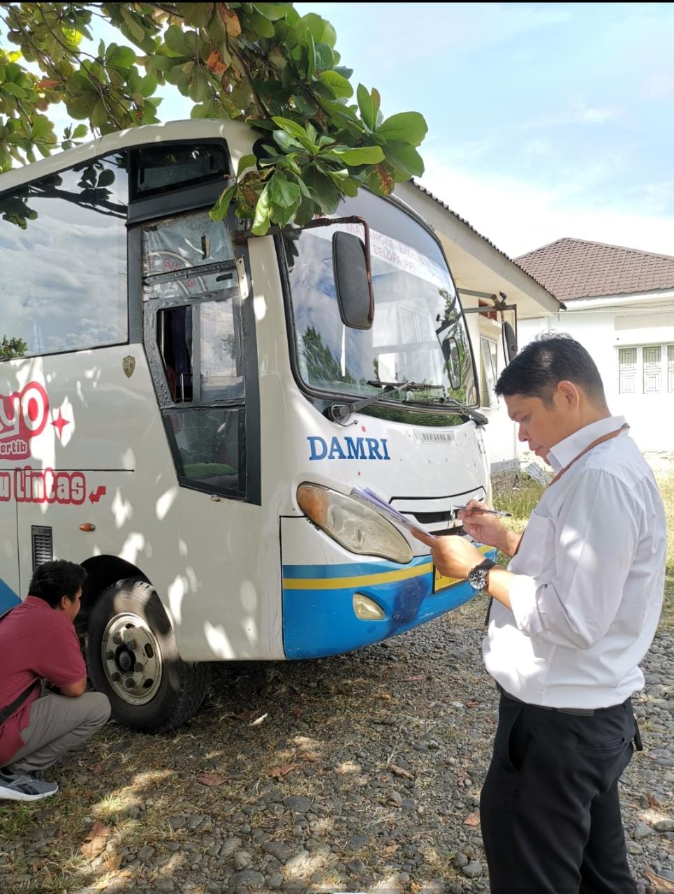 Tim Penilai KPKNL Palopo Lakukan Survei Penilaian BMN Dalam Rangka Penyertaan Modal Pemerintah Pusat kepada Perum Damri