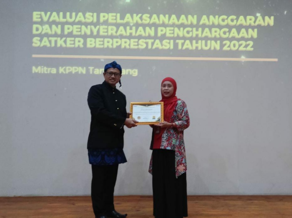 KPKNL Tangerang I Berhasil Mempertahankan Peringkat Satu atas Capaian Nilai IKPA Tertinggi