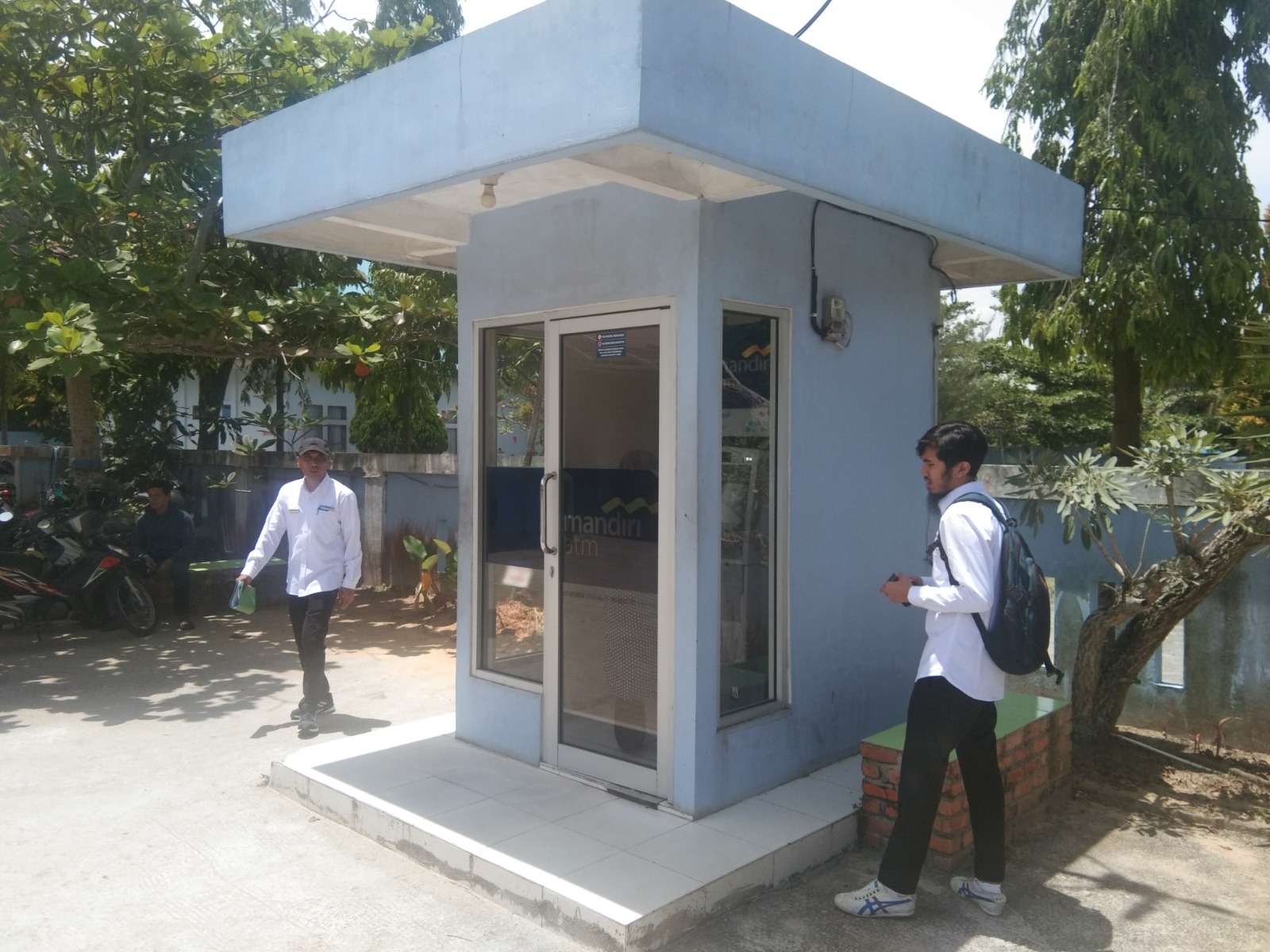 Analisis Pasar Sewa Ruang ATM: Memahami Perilaku Pemilihan Lokasi Penempatan Mesin ATM di Kota Pekanbaru