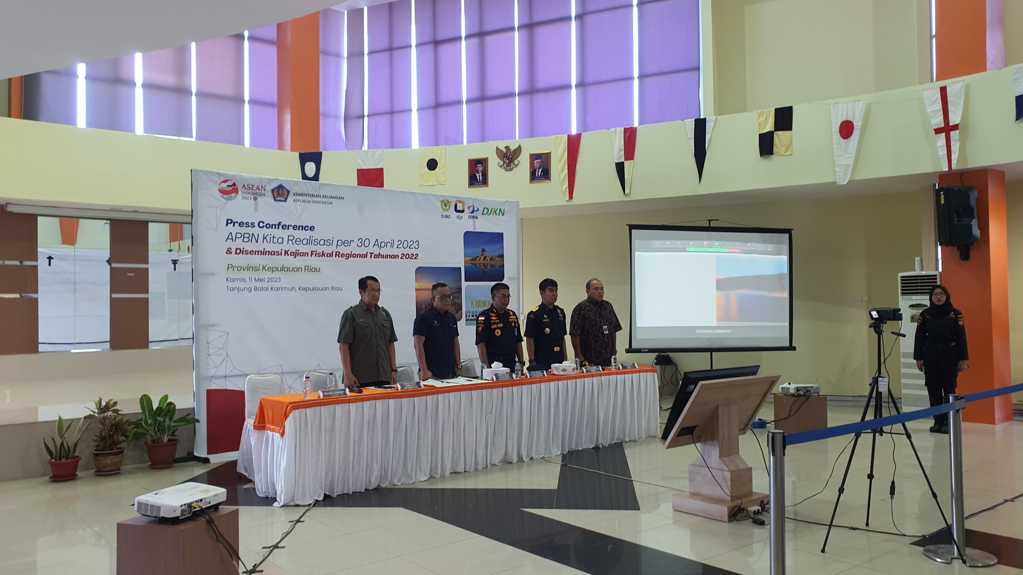 KPKNL Batam Sampaikan Kinerja pada Press Conference APBN Kita Realisasi per 30 April 2023