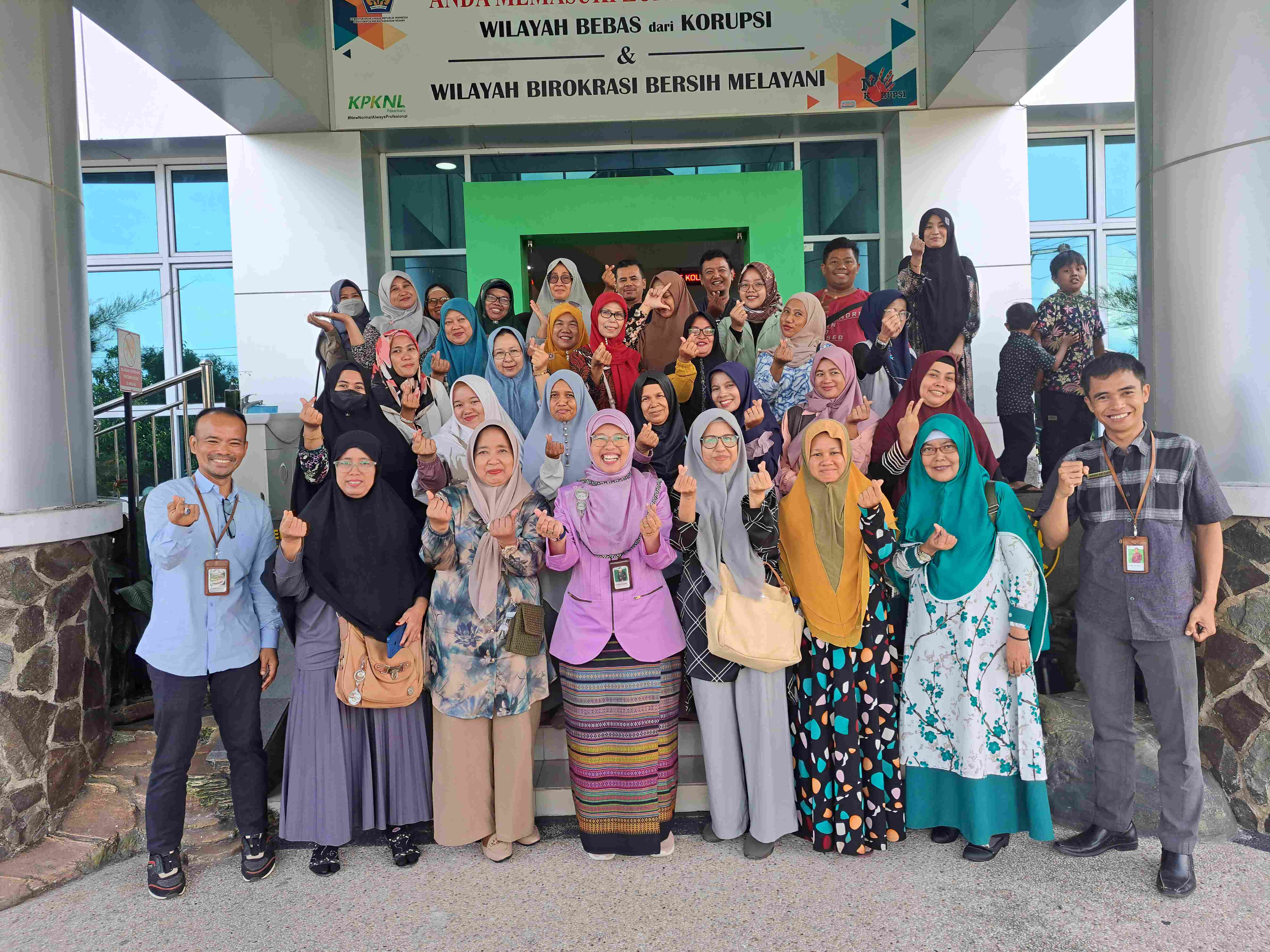 Konsisten Bina UMKM, KPKNL Pekanbaru Hadirkan BPOM Riau dalam Selancar (Selasa Cakap Belajar)