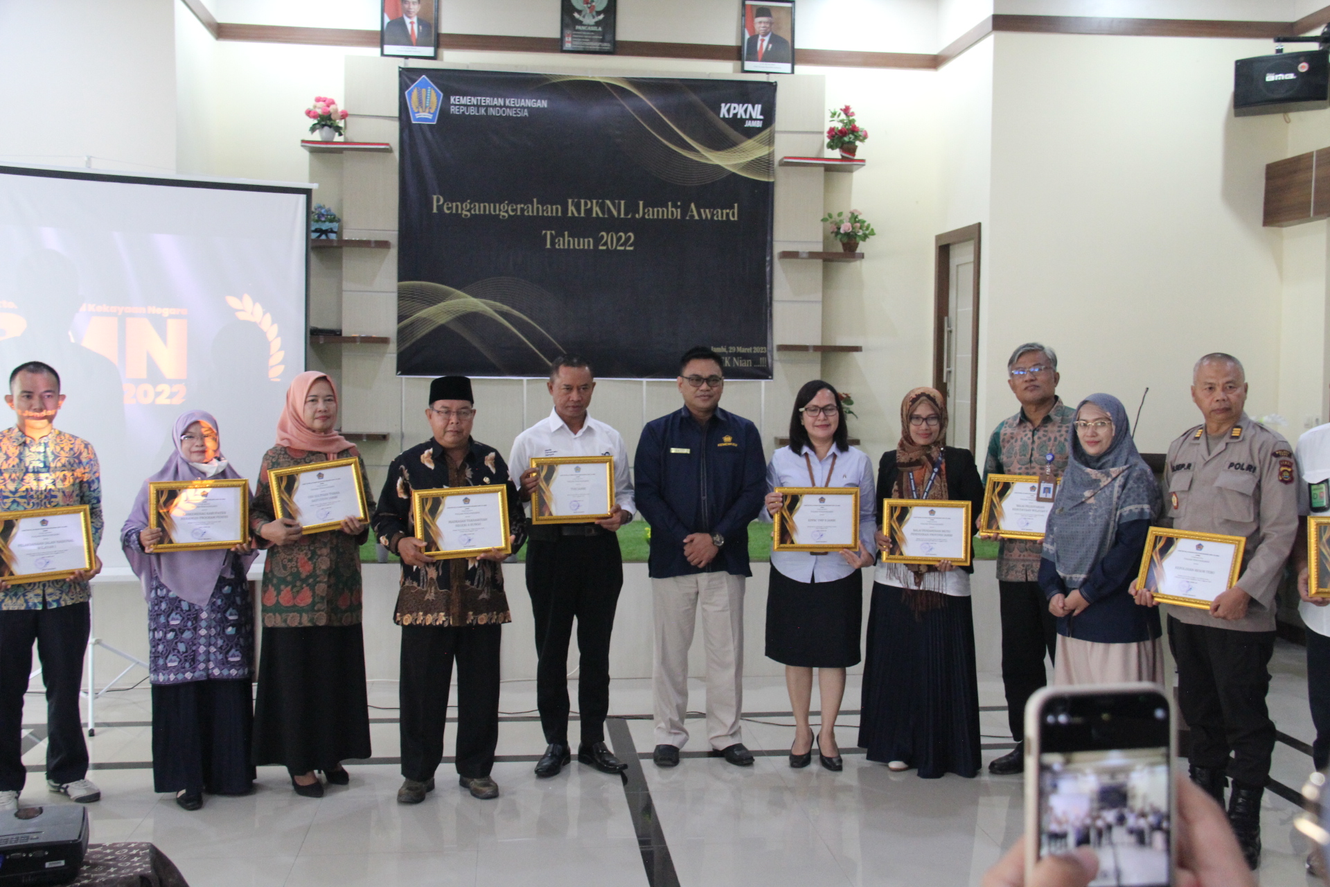 Apresiasi Satuan Kerja Di Wilayah Kerja KPKNL Jambi Melalui BMN Awards Tahun 2022