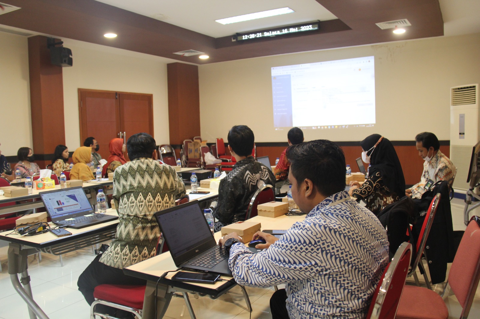 Piloting Aplikasi SMART APT pada KPKNL Surabaya 