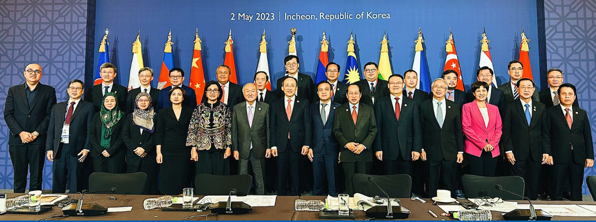 Pertemuan Menteri Keuangan dan Gubernur Bank Sentral Negara Anggota ASEAN+3 Sepakat Memperkuat Kerja Sama Keuangan Kawasan Regional