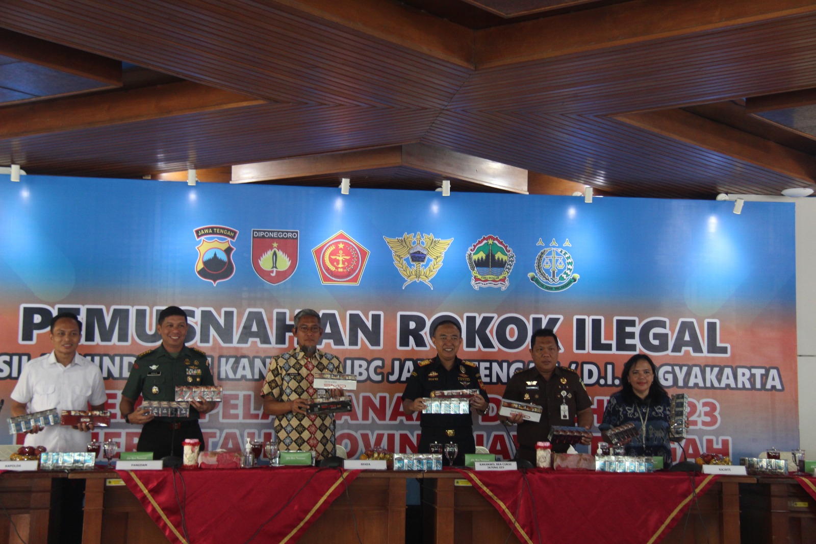 Pemusnahan 10 Juta Batang Rokok Ilegal di Lingkungan Jawa Tengah. Sekda: Apresiasi Tinggi Untuk Sinergi