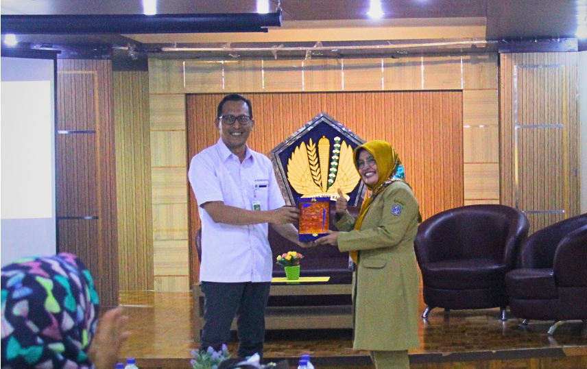 Bersama Kembangkan Potensi Lelang dengan Para Penggiat UMKM di Kota Surabaya