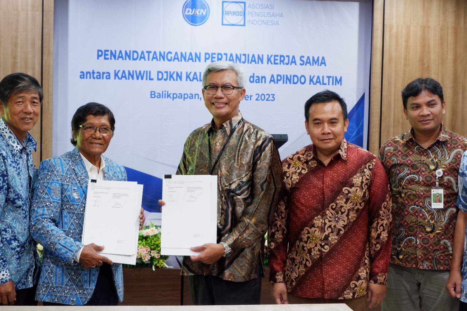 Penandatanganan Perjanjian Kerja Sama Antara Kanwil DJKN Kalimantan Timur Dan Utara dengan APINDO Kalimantan Timur 