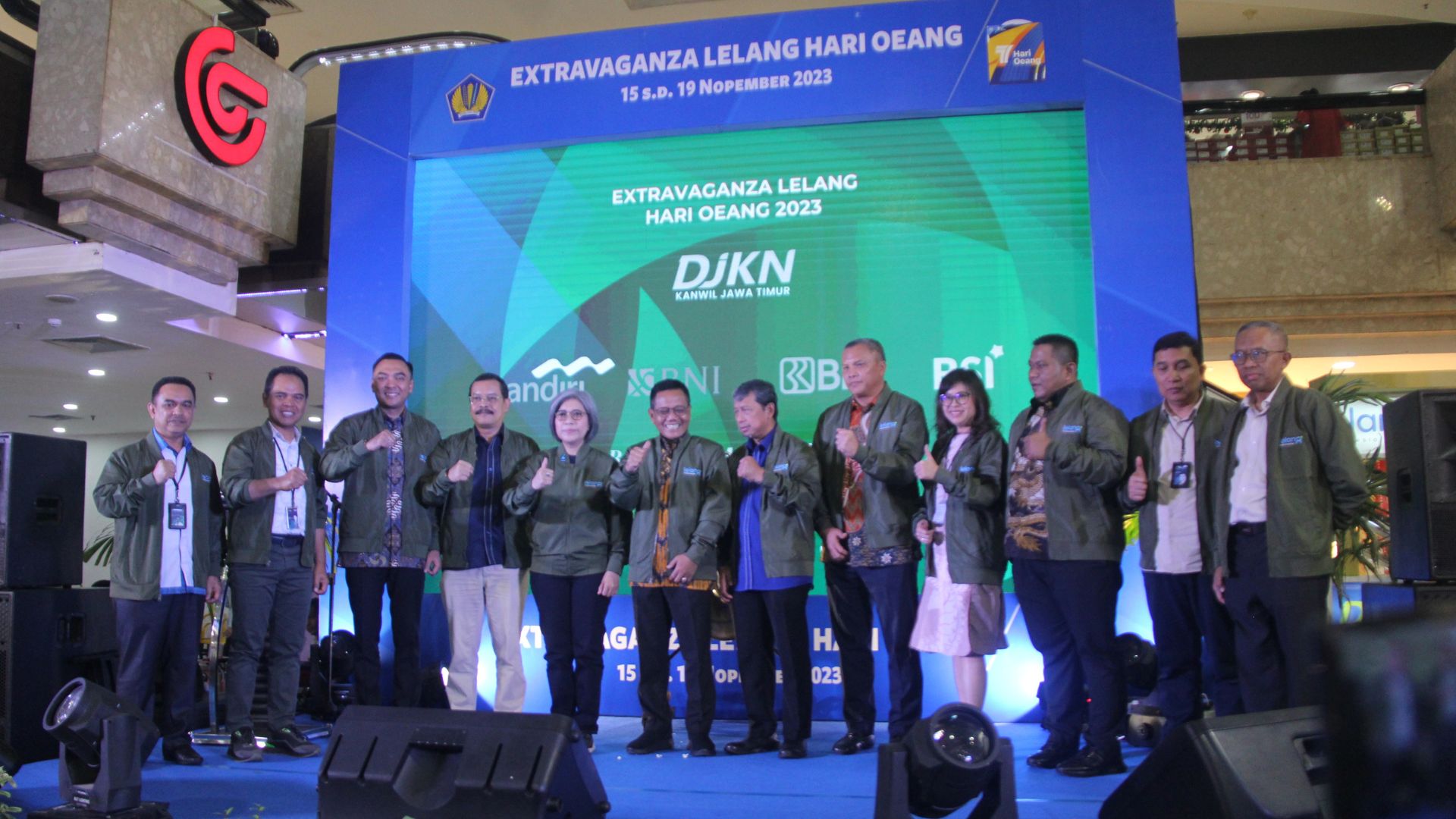 Kolaborasi Gelar Extravaganza Lelang  Hari Oeang 2023 : Dorong Perekonomian Jawa Timur