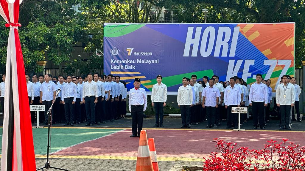 Hari Oeang Republik Indonesia ke-77 : Upacara Bendera, Penyerahan Piala, dan Donor Darah