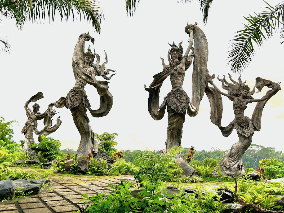 Menjelajahi Keindahan Tak Terlupakan Taman Dedari: Serunya Petualangan di Oasis Ubud, Bali!