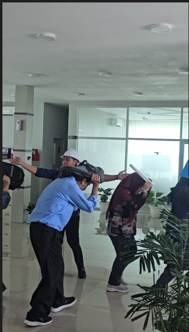 Simulasi Evakuasi Gempa Bumi KPKNL Parepare