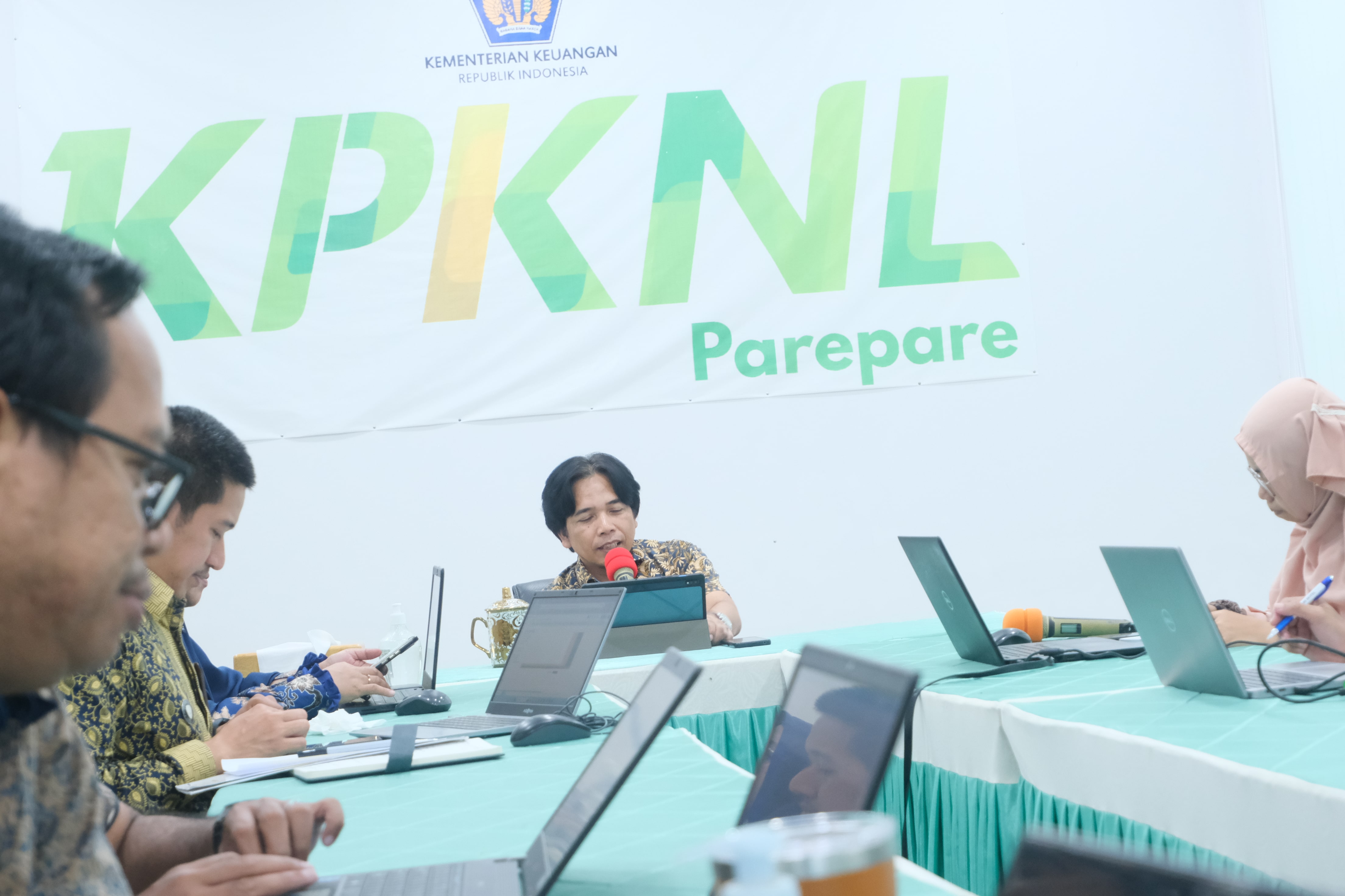 Rapat Dialog Kinerja Organisasi Dan Manajemen Risiko Kpknl Parepare triwulan IV Tahun 2024