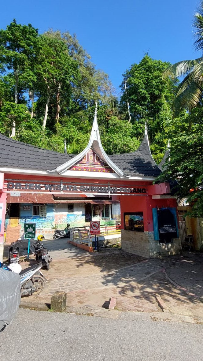 Berwisata ke Gunung Padang