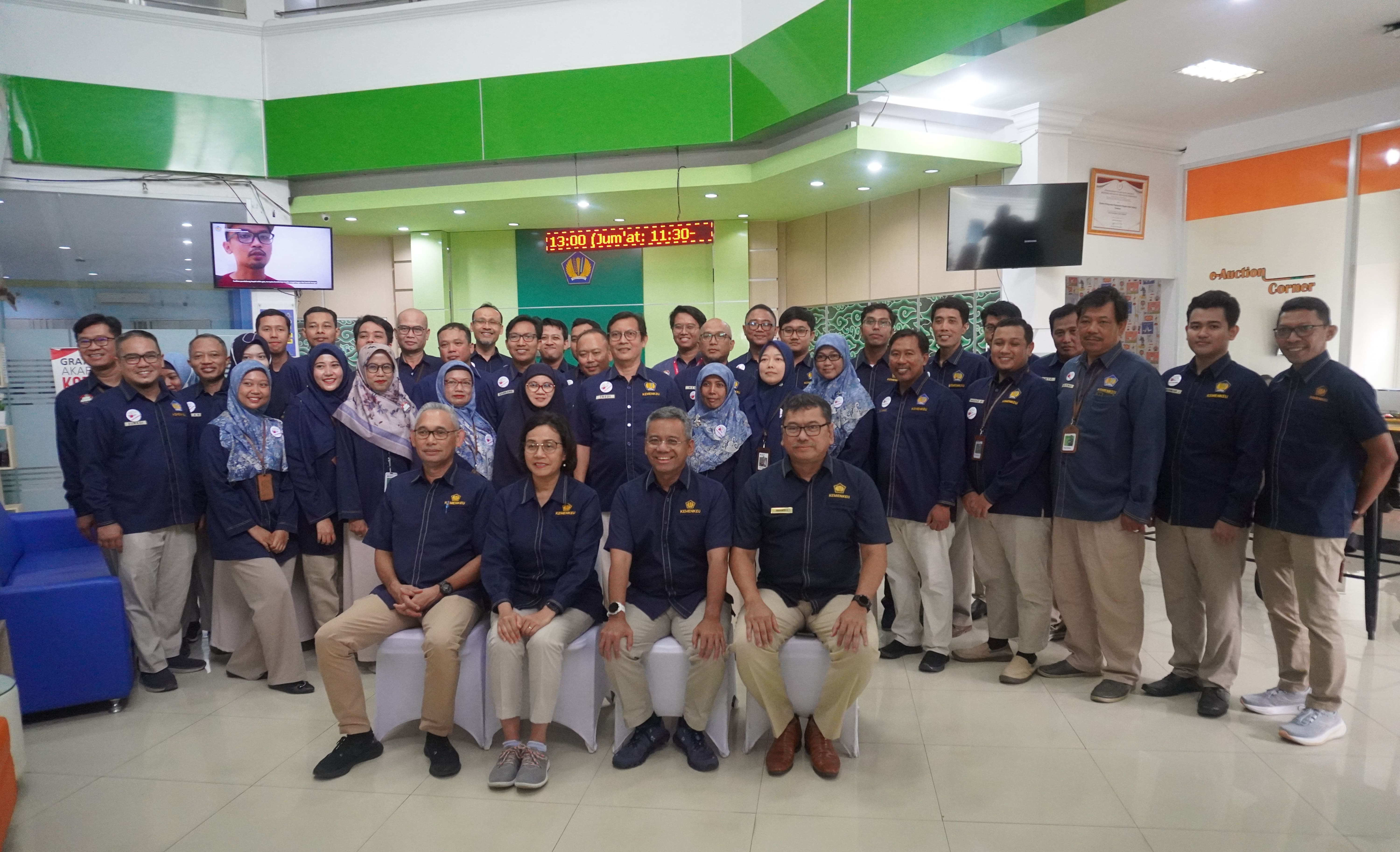 Kunjungan Kerja Menteri Keuangan Sri Mulyani Indrawati ke KPKNL Cirebon