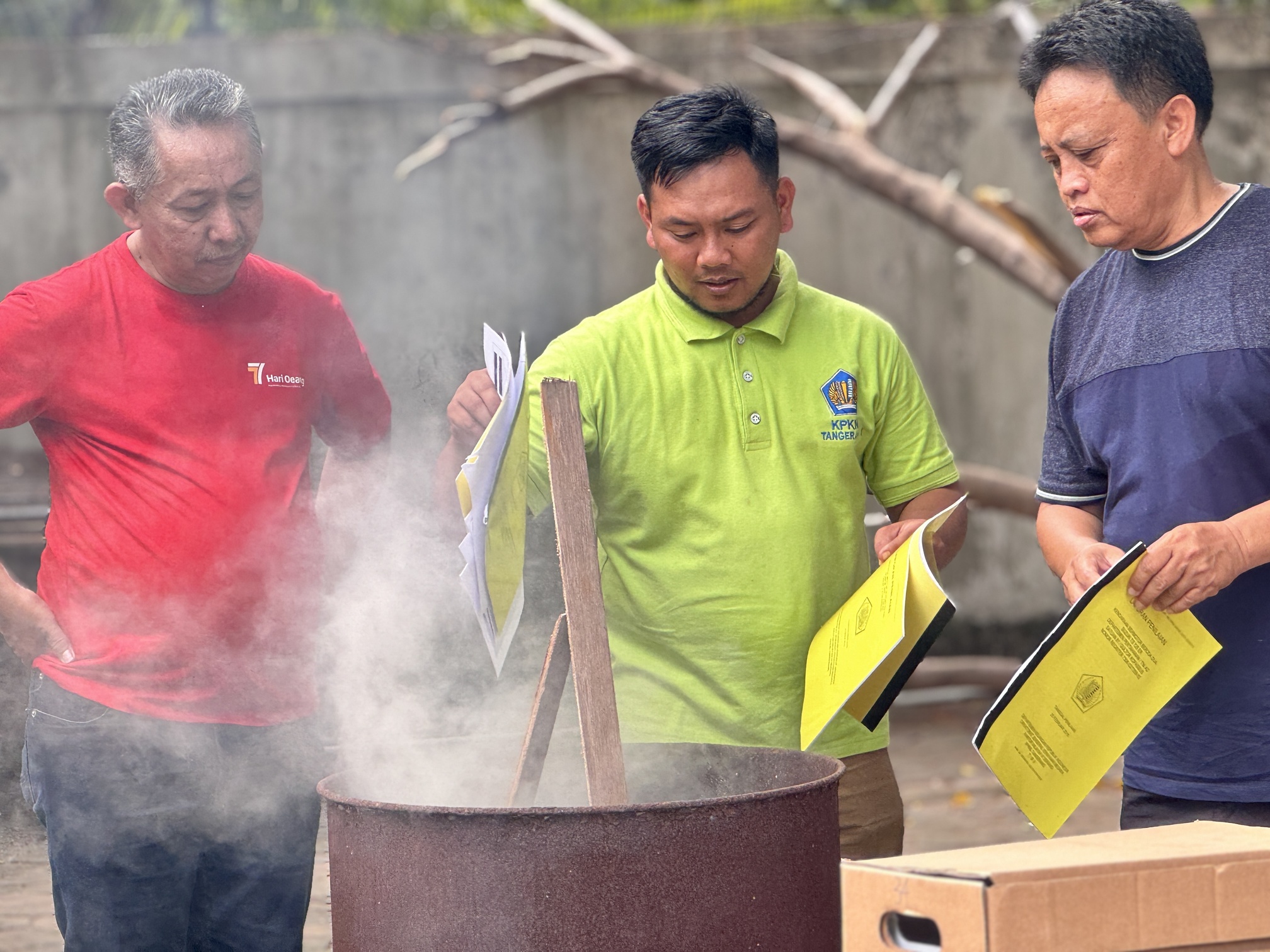 Pemusnahan 675 Bundel Arsip pada KPKNL Tangerang I