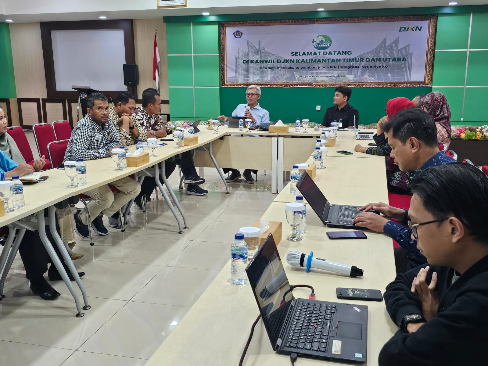 Monitoring dan Evaluasi Capaian Kinerja Triwulan I Tahun 2024 KPKNL Samarinda bersama Jajaran Kanwil DJKN Kalimantan Timur dan Utara