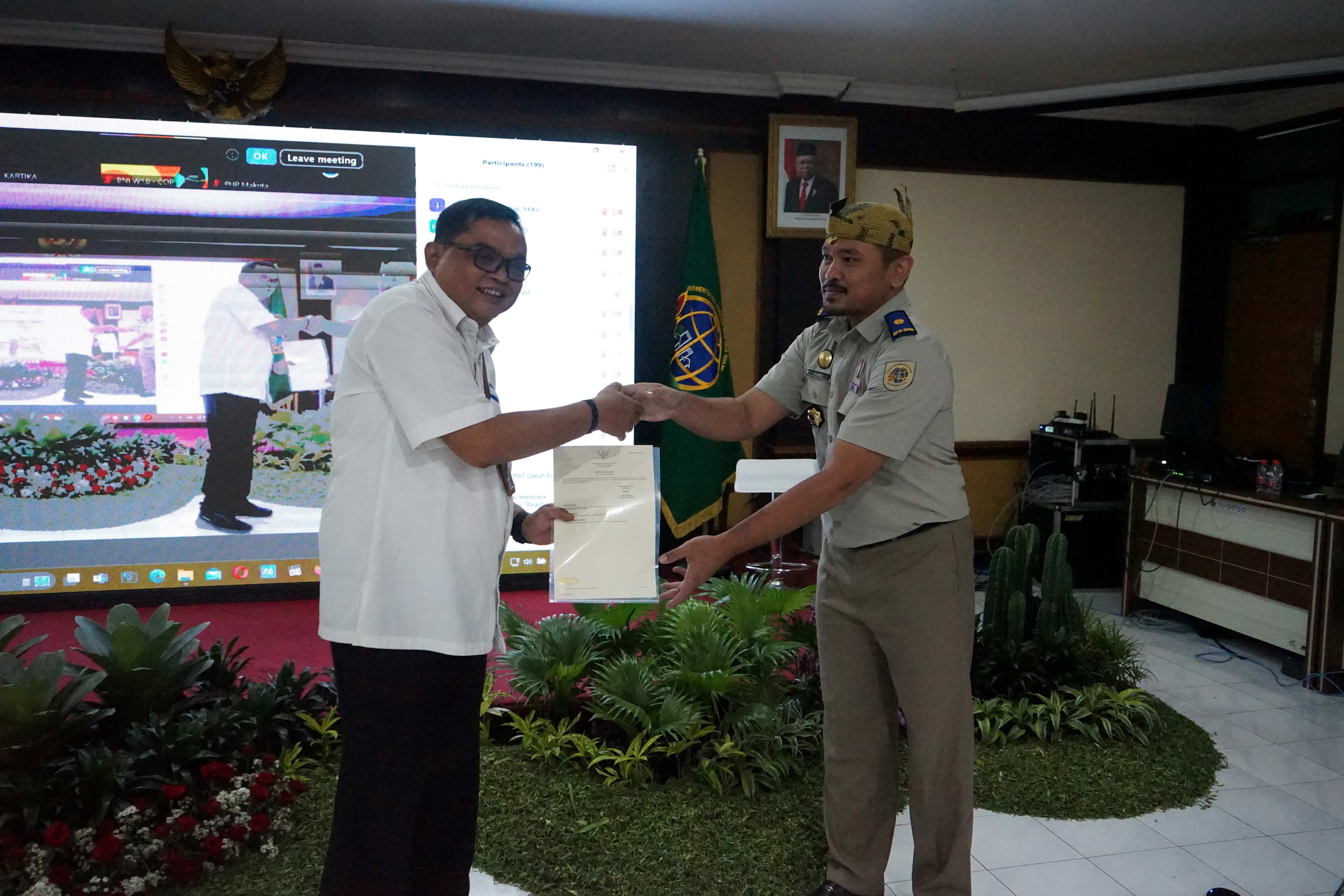 Serah Terima E-Sertipikat BMN 2024 oleh Kantor Pertanahan Kota Malang