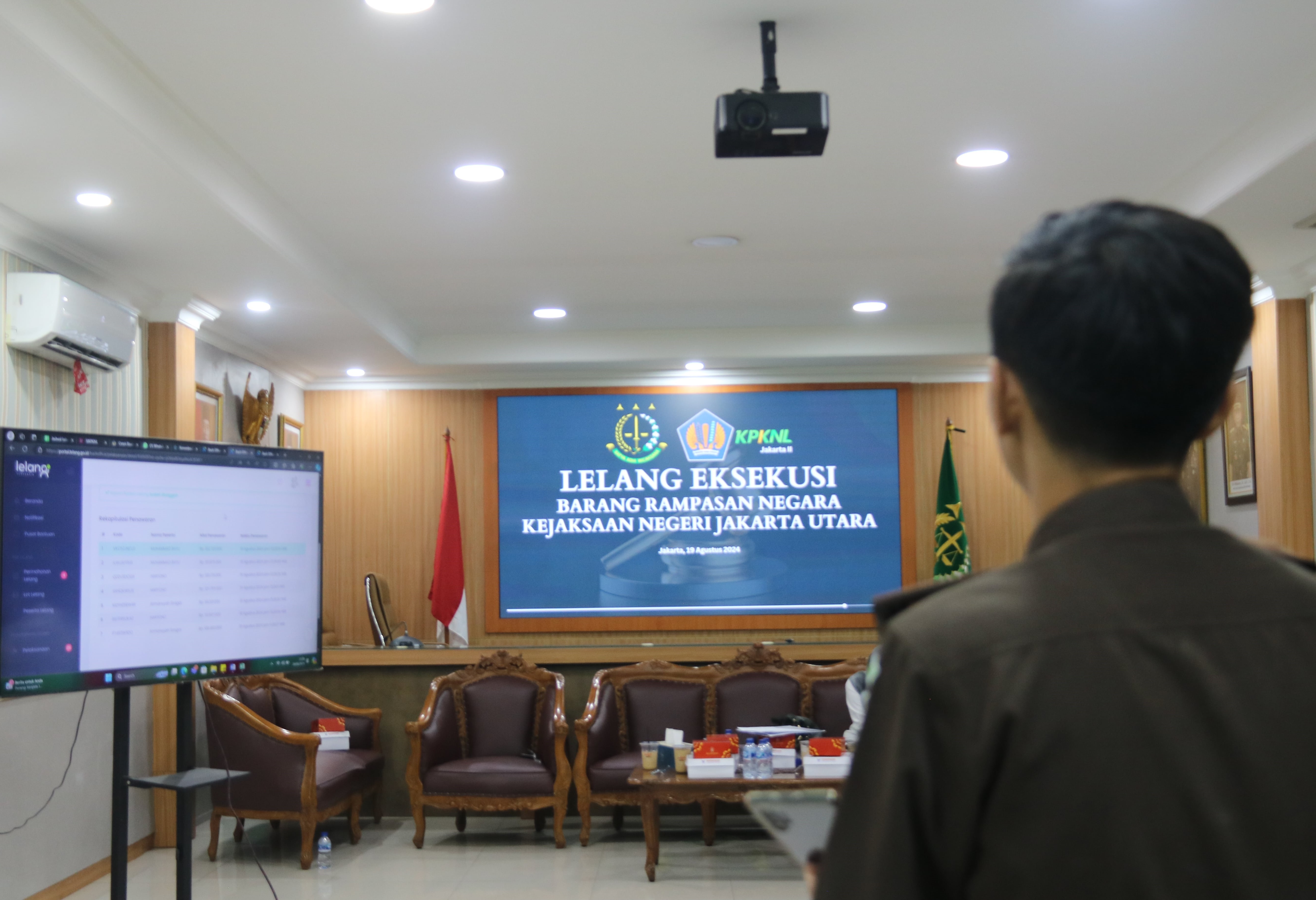 KPKNL Jakarta II Lelang Barang Rampasan Negara, Dari Sirip Ikan Hiu Hingga Kapal