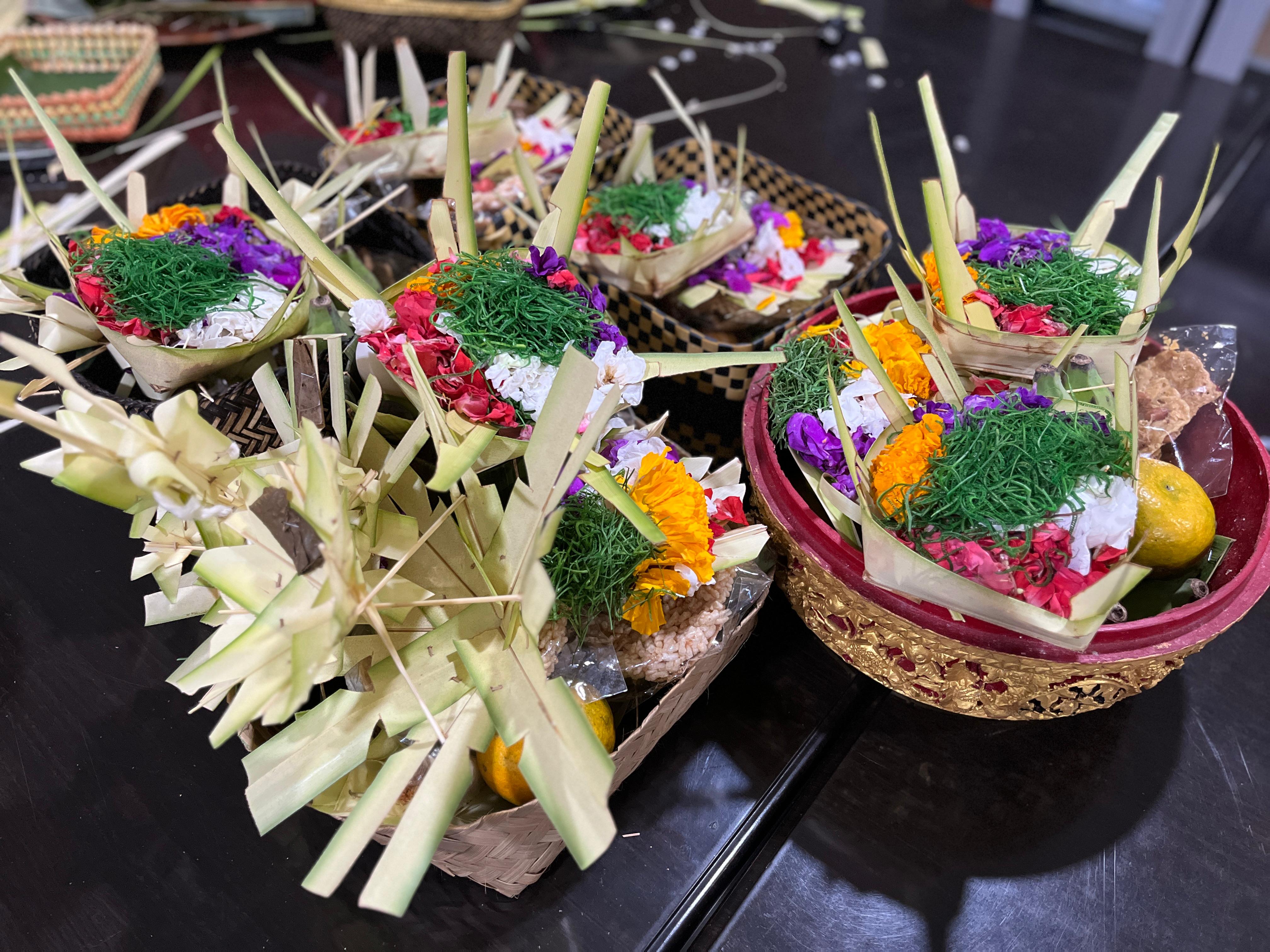 Banten Pejati dan Banten Sodaan, Sarana Persembahan untuk Mengingat Tuhan