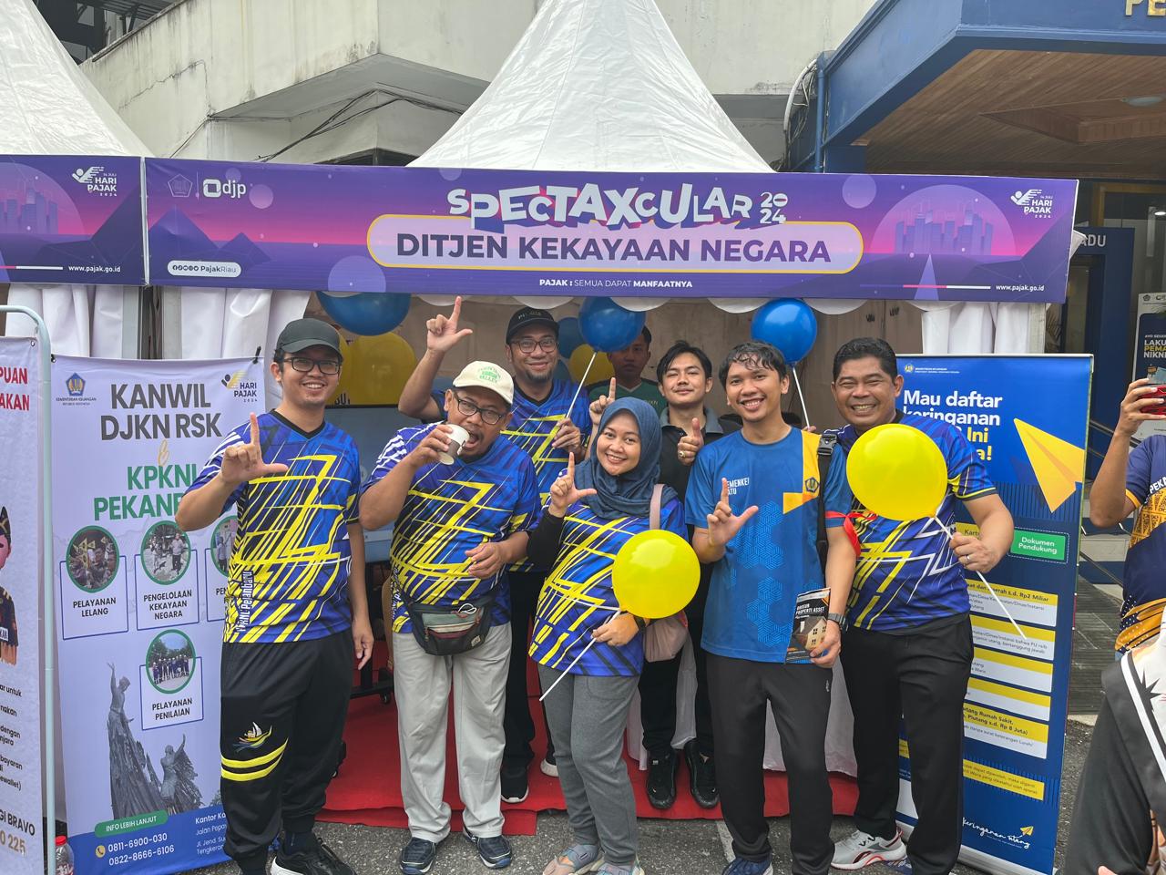 Meriahkan Spextaculer HUT Pajak, KPKNL Pekanbaru dan Kanwil DJKN RSK Buka Booth Layanan di CFD