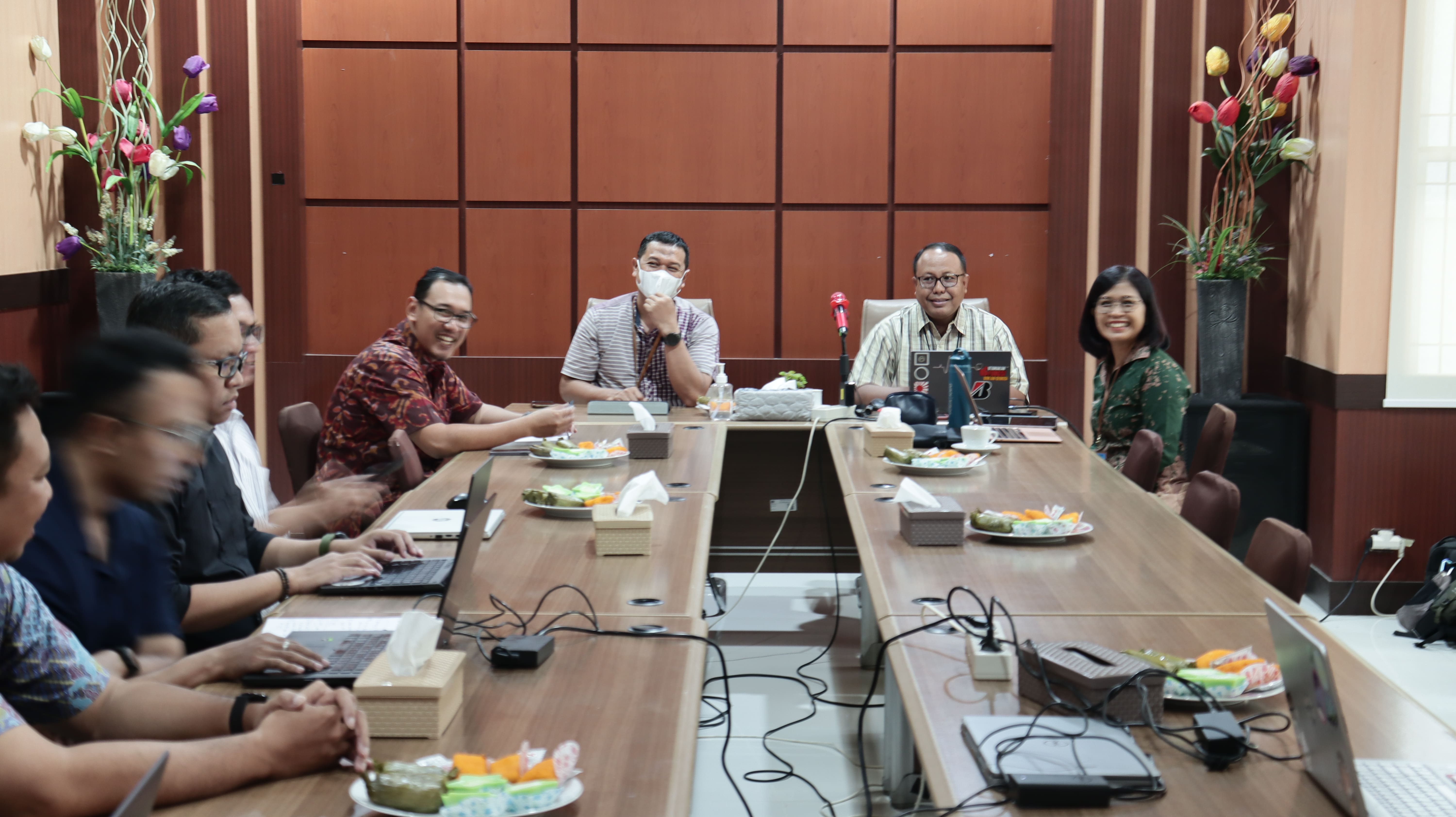 Menenun semangat, Merajut Kepedulian, dan Membangun Sinergi Pengelolaan Arsip di KPKNL Kendari