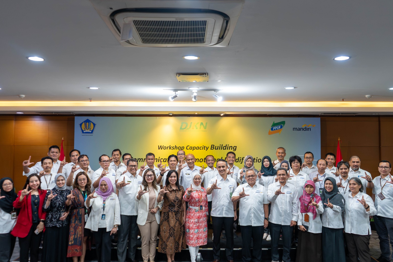 Rionald: Pelelang Harus Memiliki Kemampuan Mengelola Emosi yang Baik dan Kemampuan Komunikasi Efektif