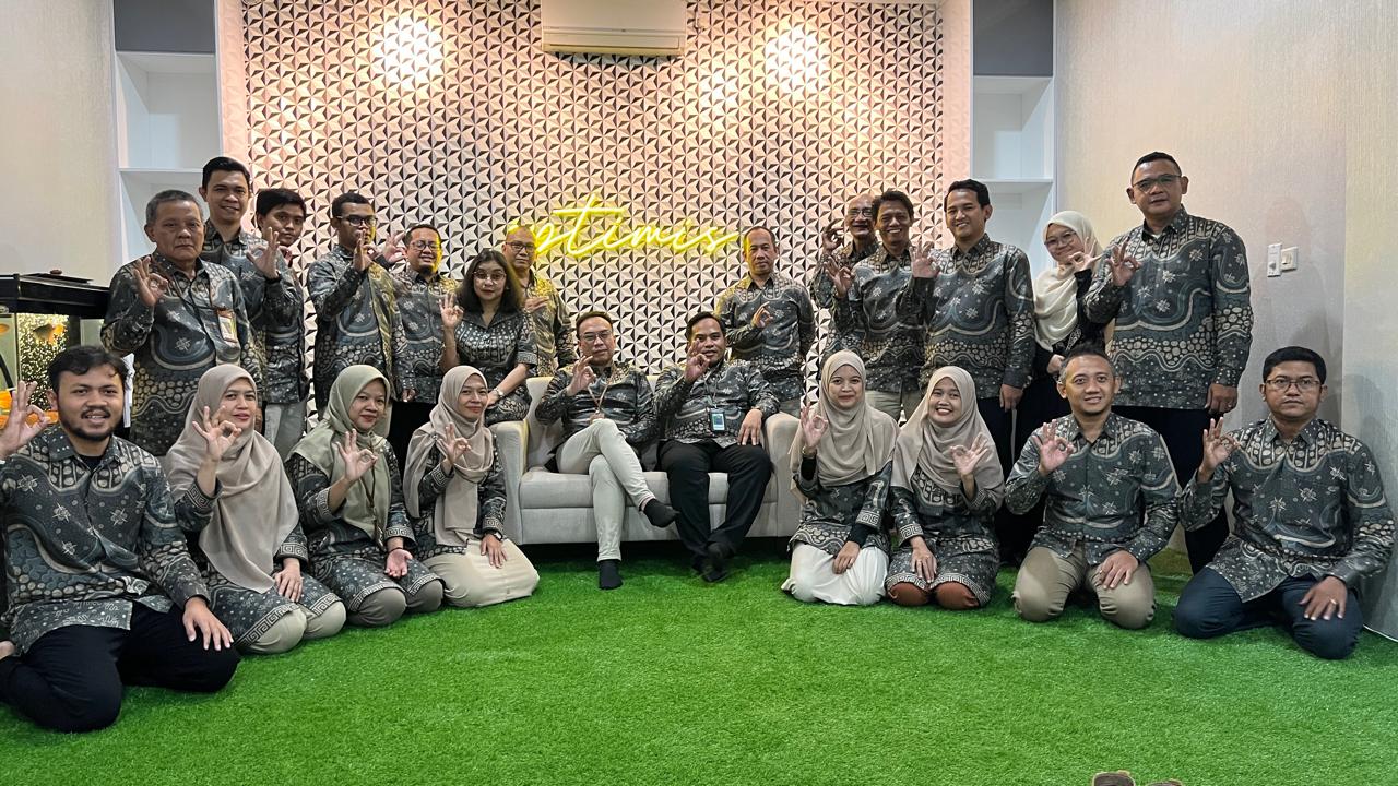 Hari Batik Nasional: Melestarikan Warisan Budaya Indonesia