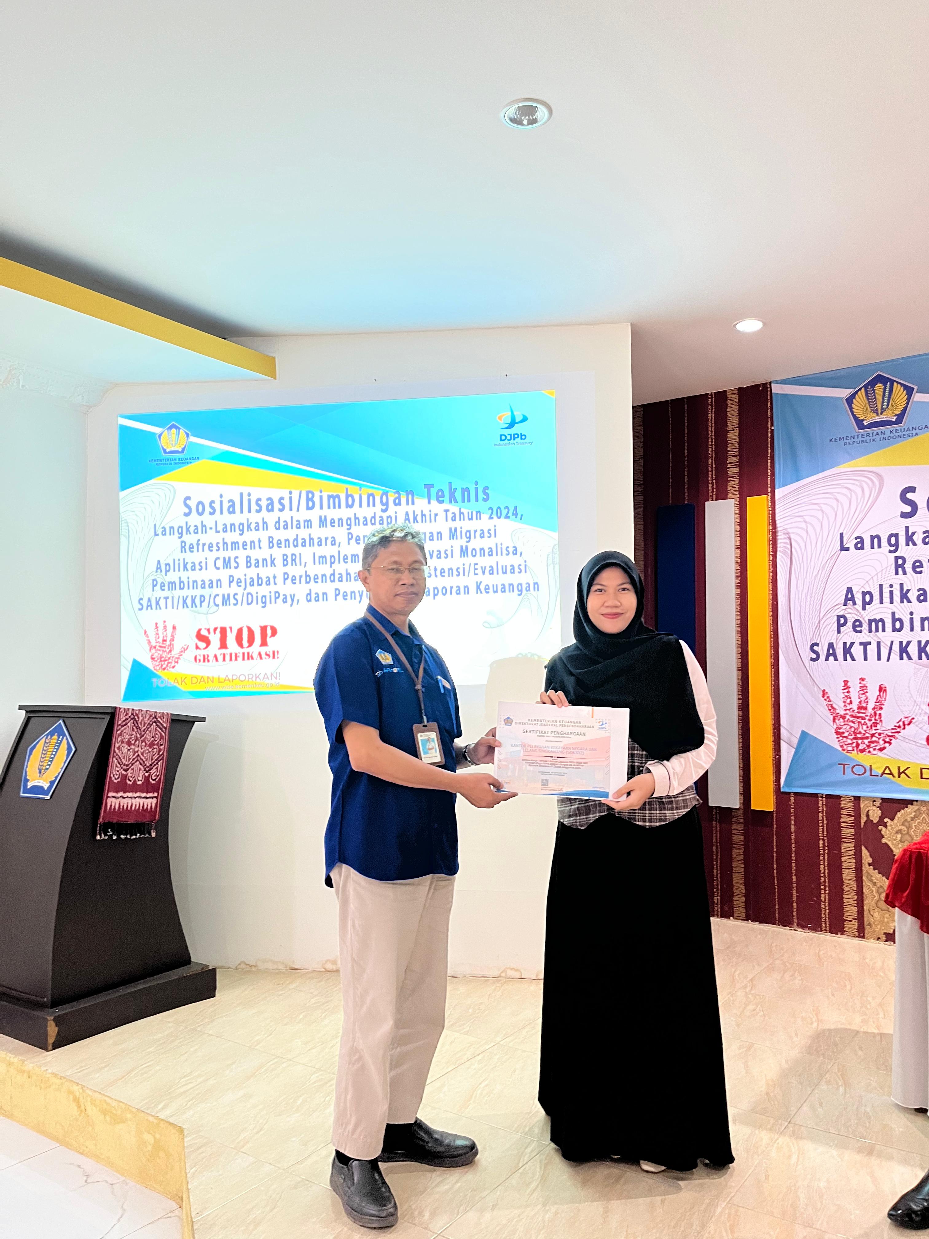 KPKNL Singkawang Raih Penghargaan Satker Terbaik I dalam Capaian Nilai IKPA pada Triwulan III Tahun 2024.