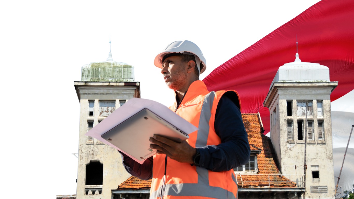 Membandingkan Hasil Pengukuran Kesesuaian dengan SBSK dan  Evaluasi Kinerja BMN