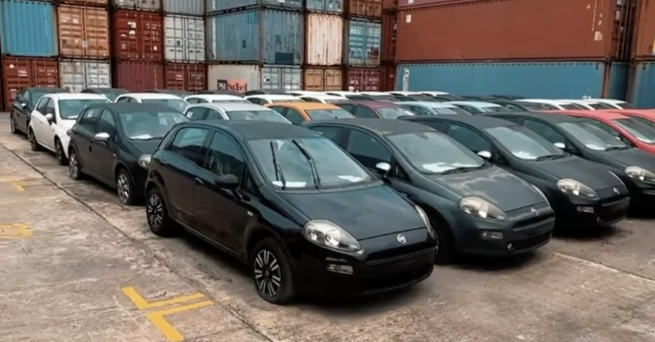 Lelang Mobil Kia Carens dan Fiat Punto, KPKNL Jakarta II Berhasil Kumpulkan Rp2,14 Miliar
