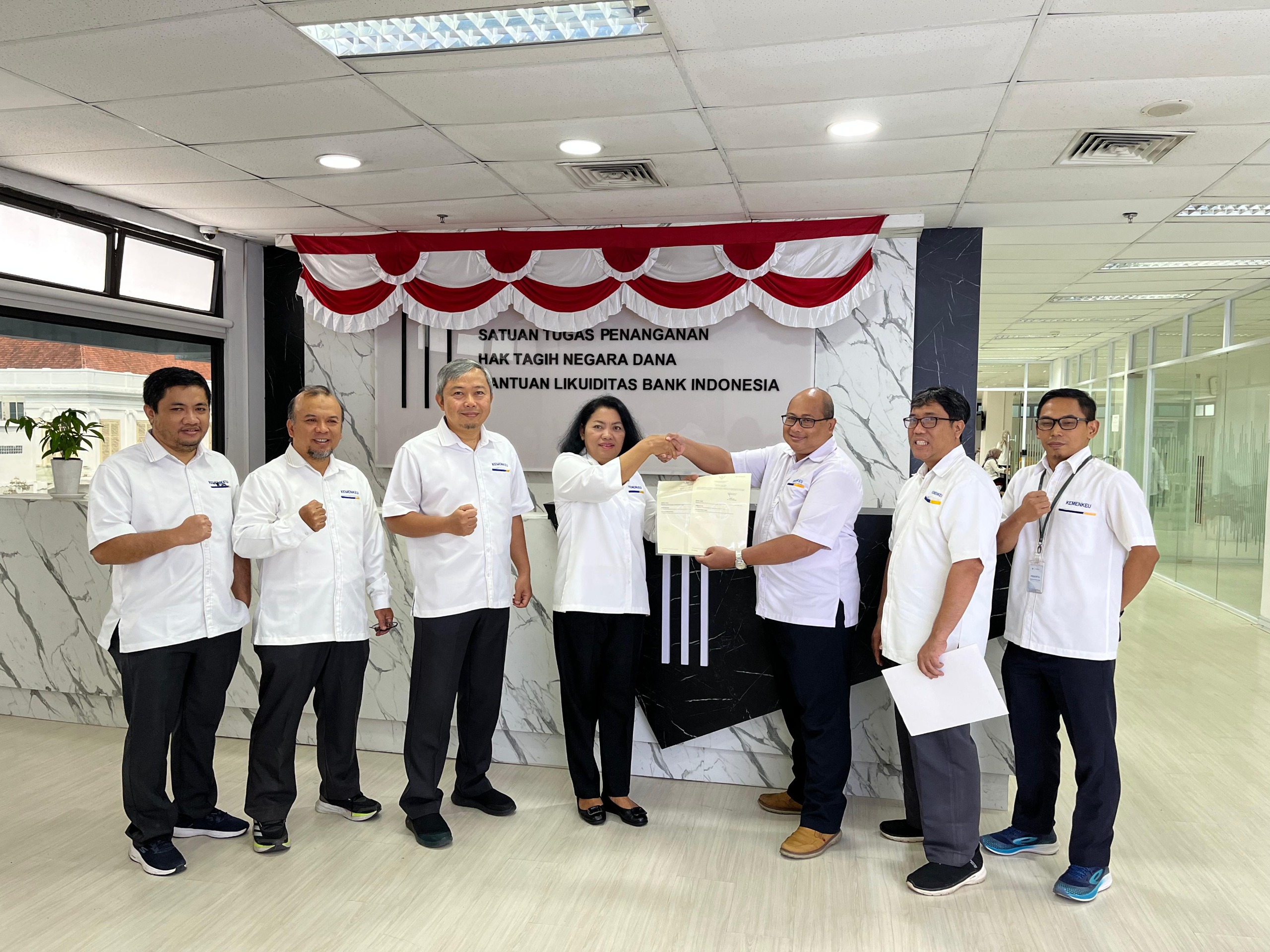 KPKNL Palembang Serahkan Sertifikat Hak Pakai Aset Seluas 24 Hektar Dalam Rangka Penyertaan Modal Pemerintah Pusat