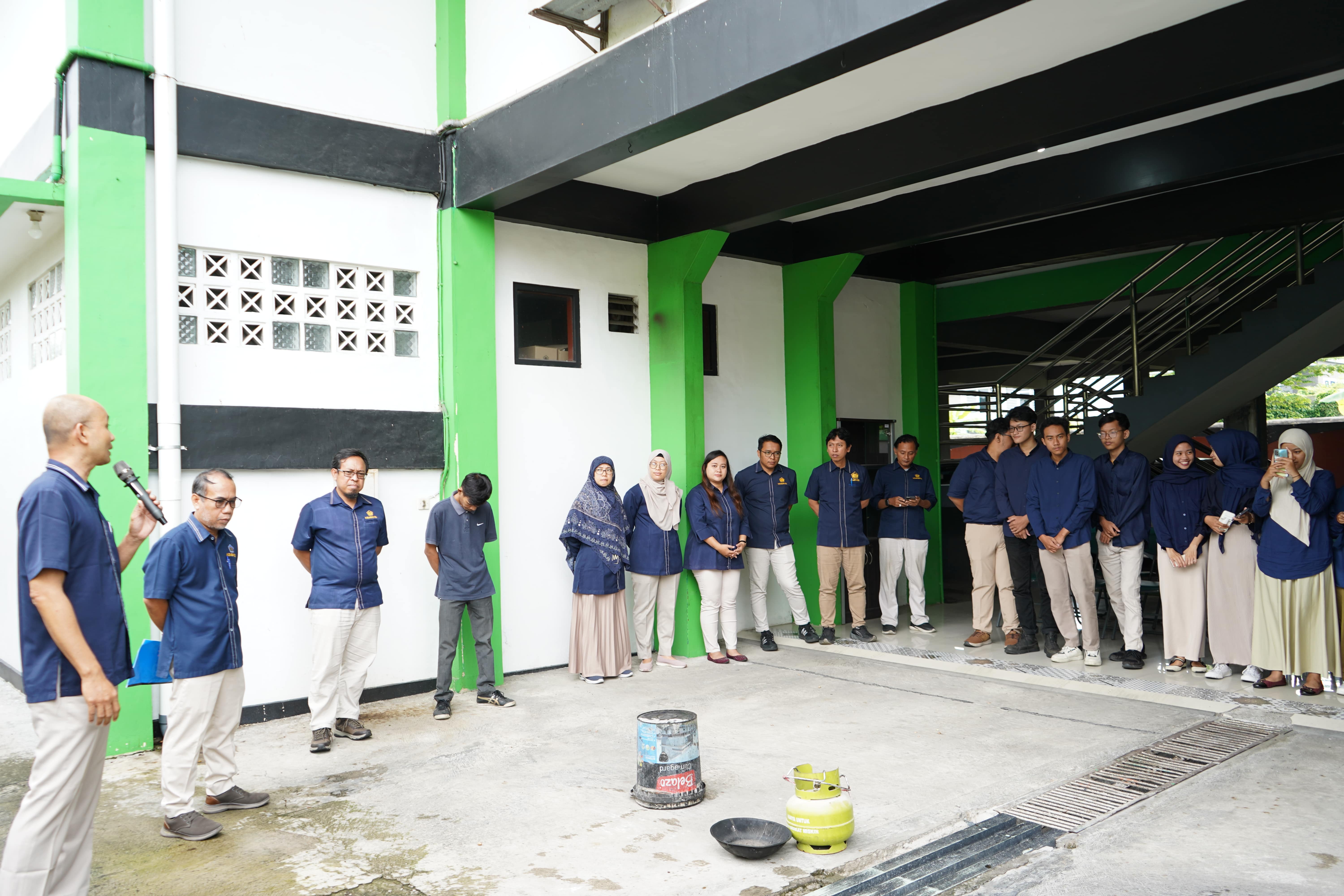 Simulasi Pemadaman Kebakaran 2025