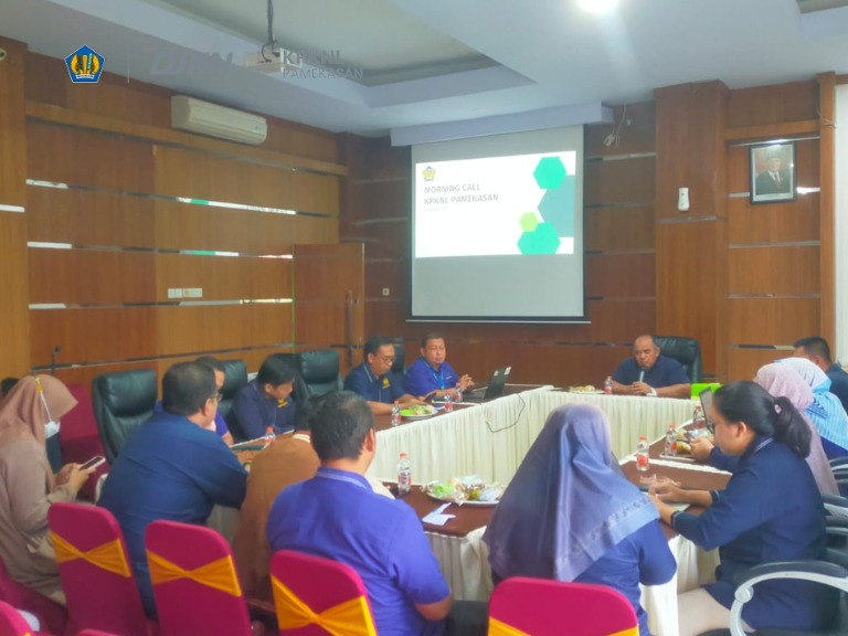 Morning Call  KPKNL Pamekasan : Monitoring dan Evaluasi Capaian Kinerja