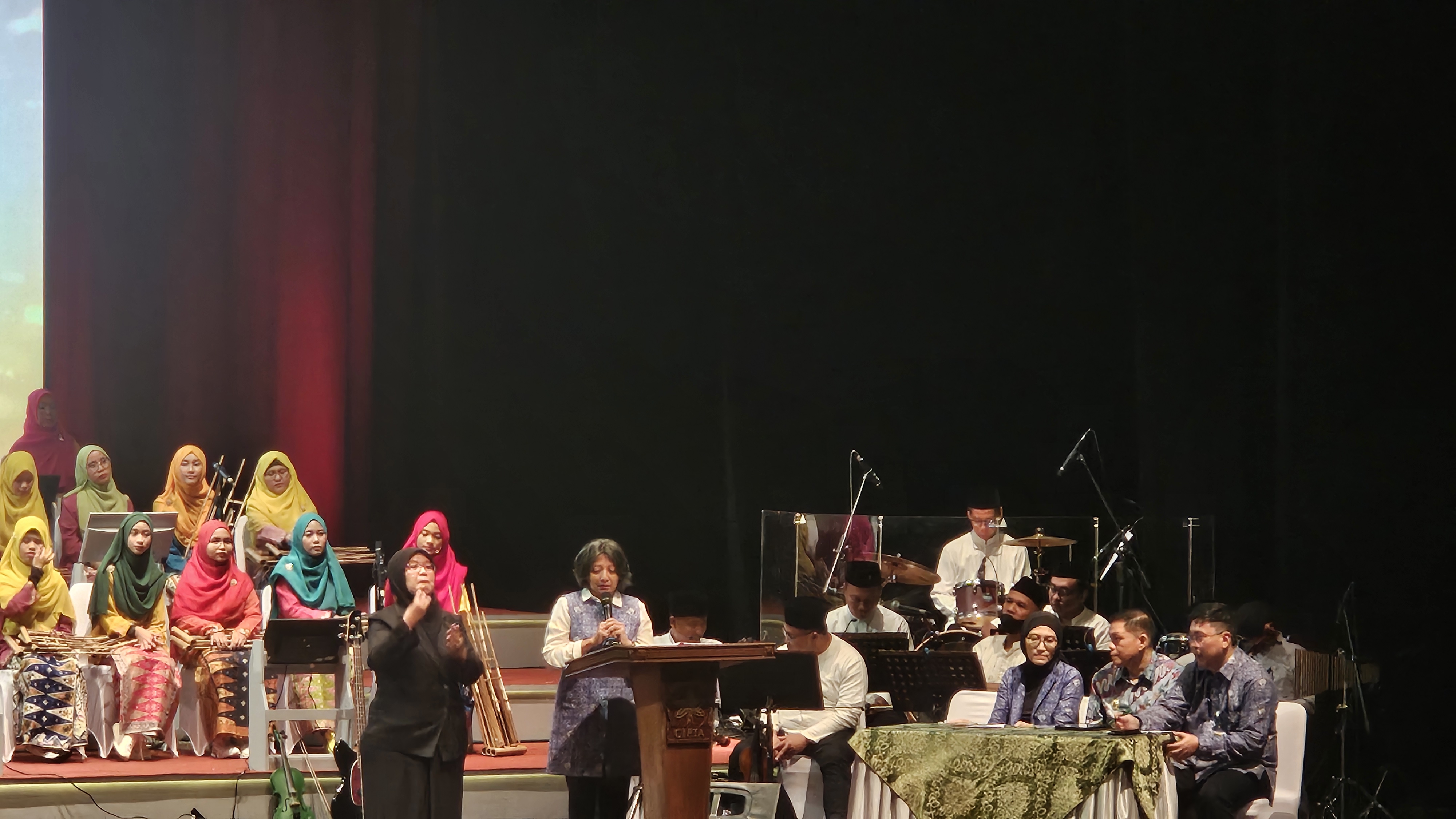 Goresan Warna dan Getaran Jiwa: Pameran dan Lelang Lukisan Amal untuk Inklusi Disabilitas 