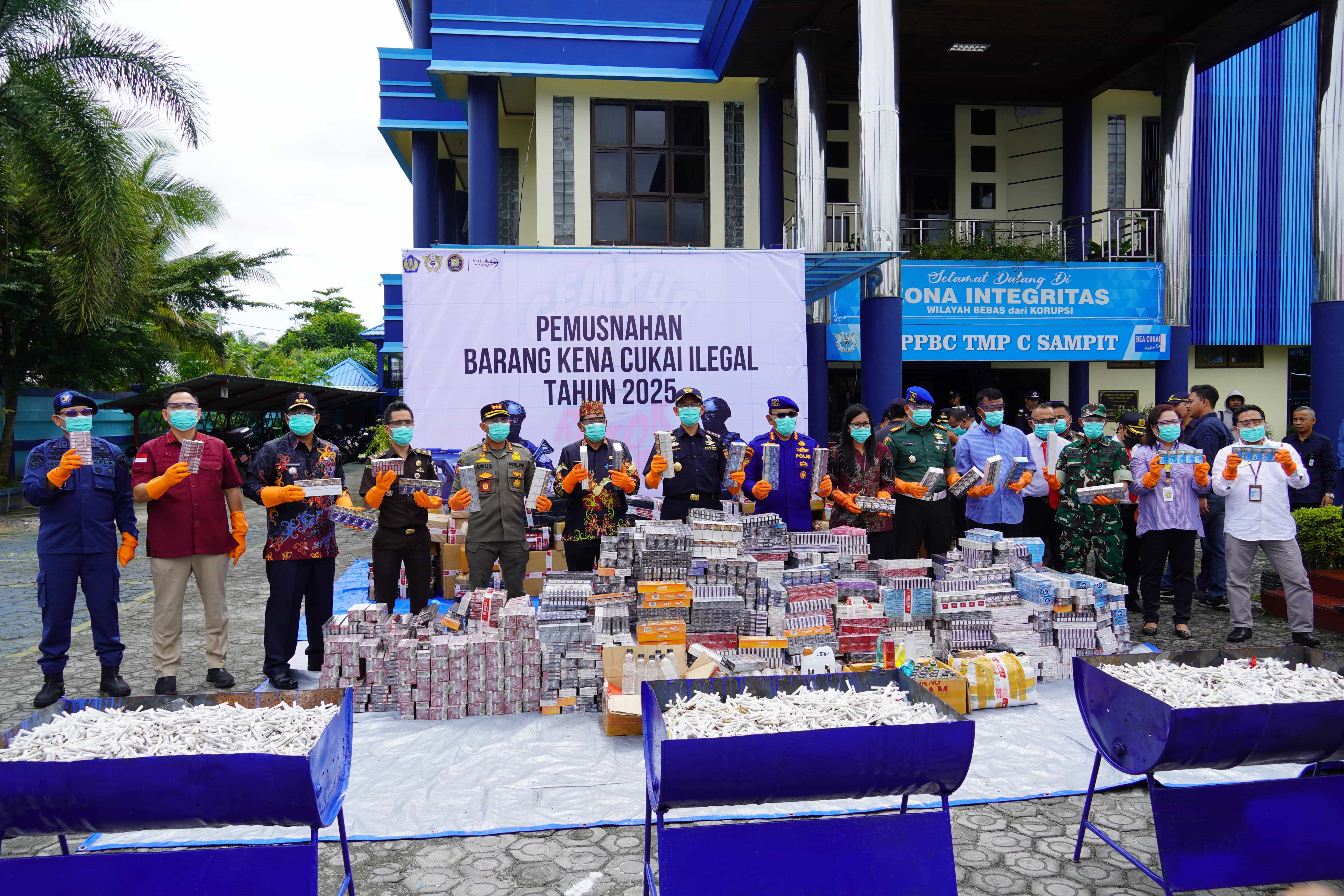 Pemusnahan Barang Hasil Penegahan KPPBC Sampit