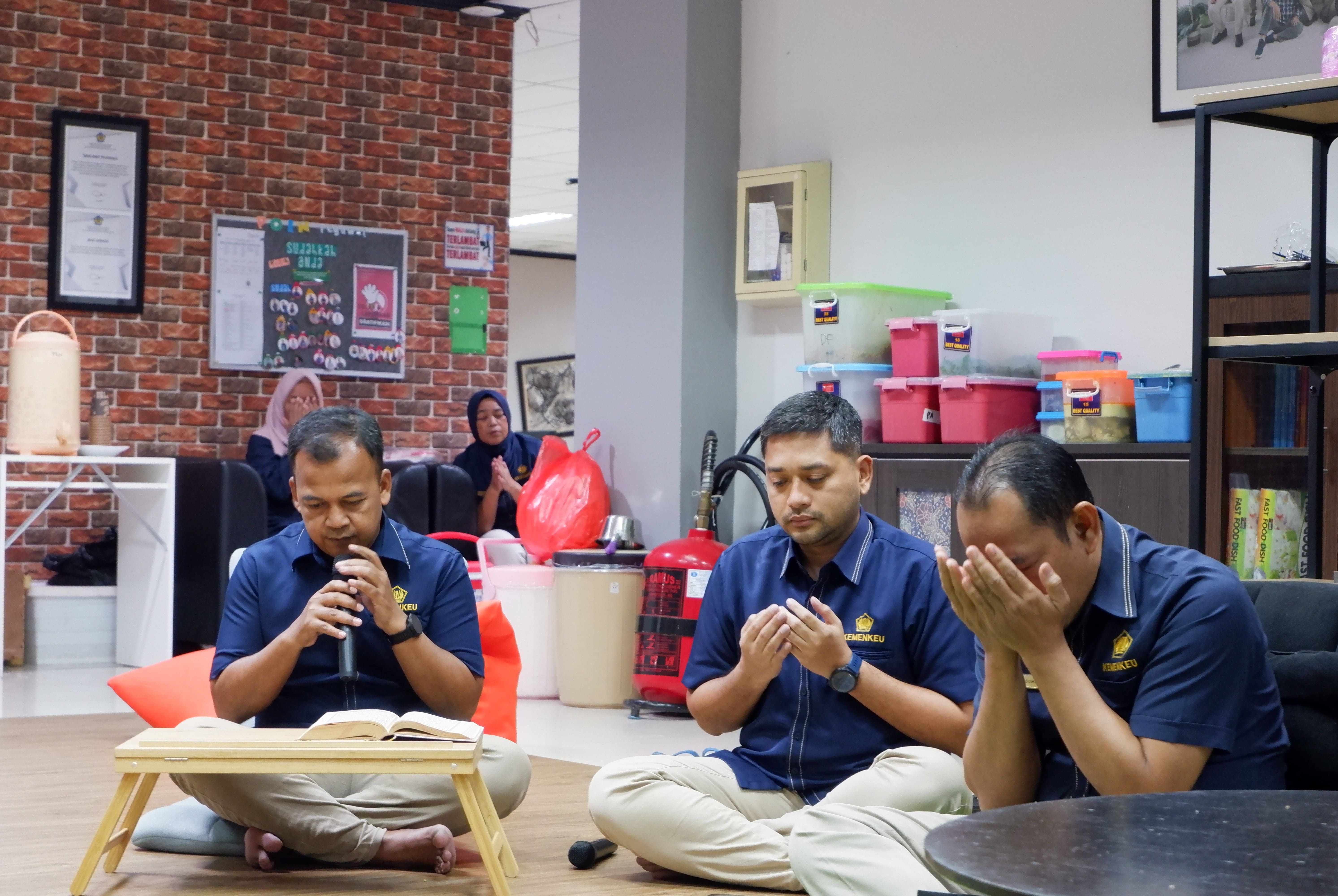 Buka Puasa Bersama Keluarga Besar KPKNL Balikpapan, Mempererat Silaturahmi di Bulan Suci