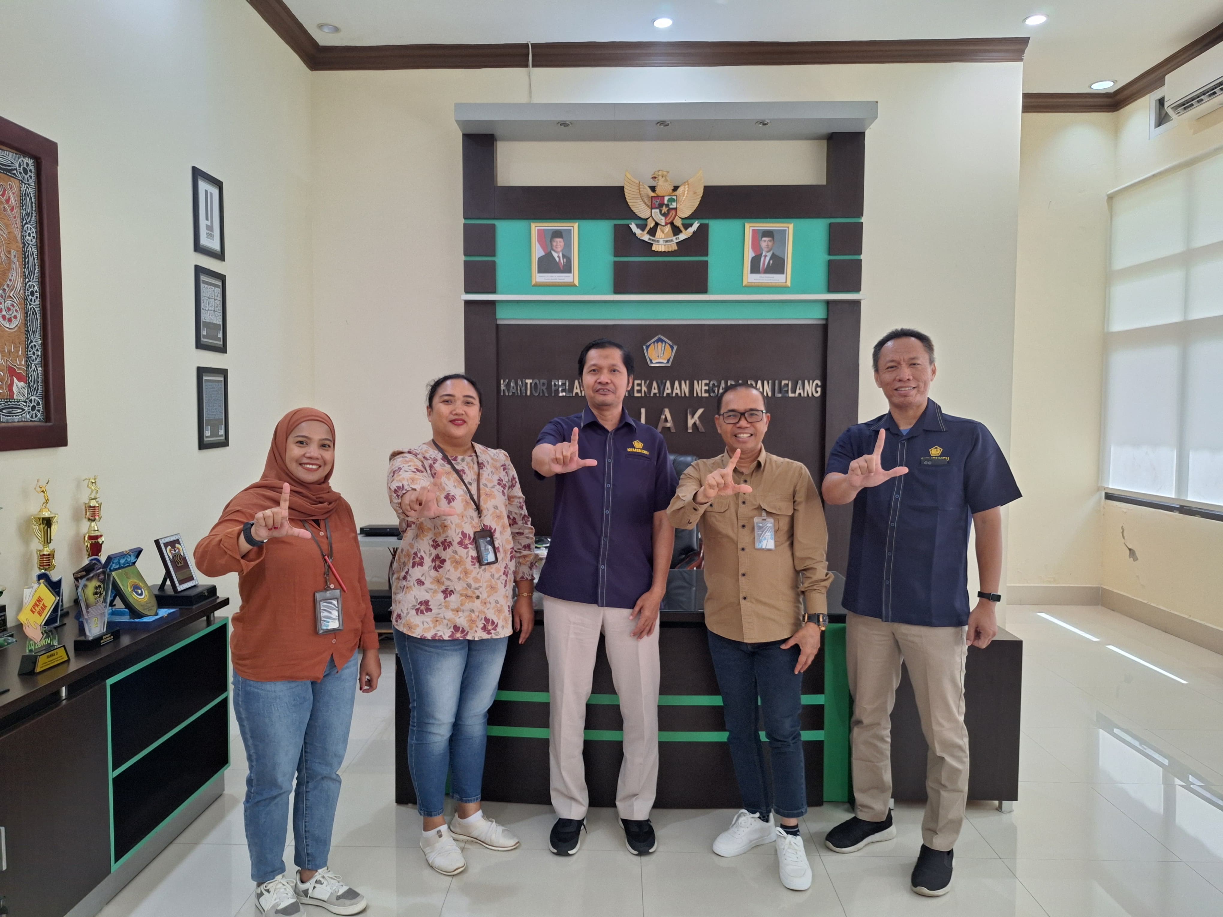 Pantau Pelaksanaan Lelang, Pinca BRI Biak Kunjungi KPKNL Biak