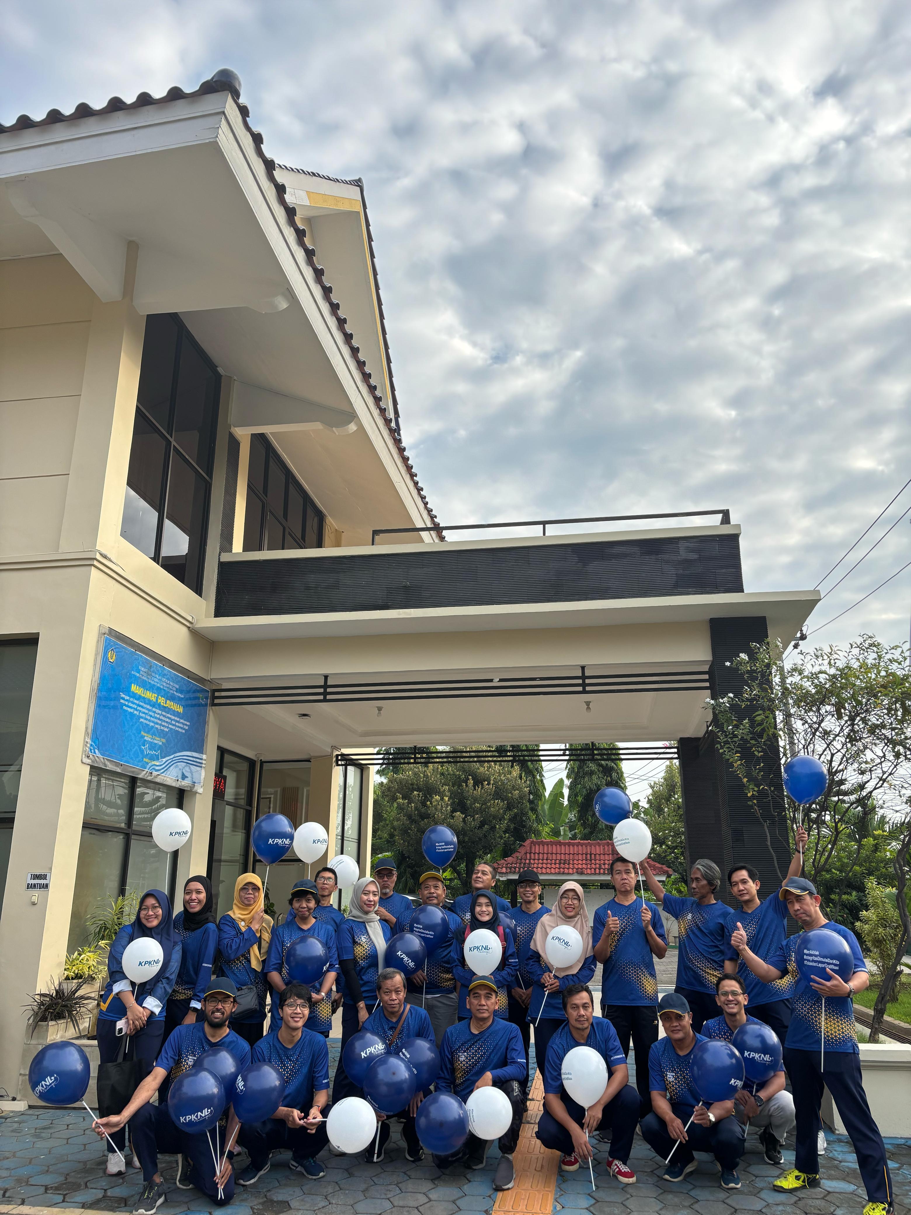 Integrity Funwalk: &ldquo;Integritas Dimulai dari Kita&rdquo;, KPKNL Pekalongan Gaungkan Semangat Antikorupsi